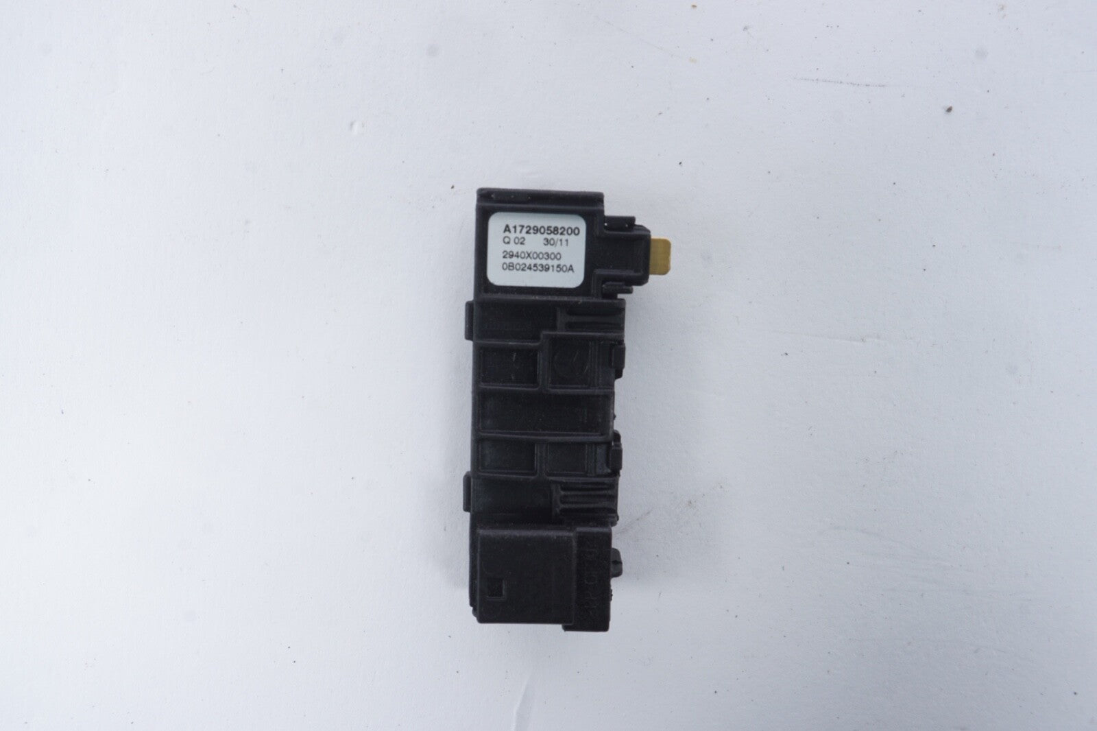 07-14 Mercedes W221 S550 Windshield Humidity Temperature Sensor  1729058200 OEM
