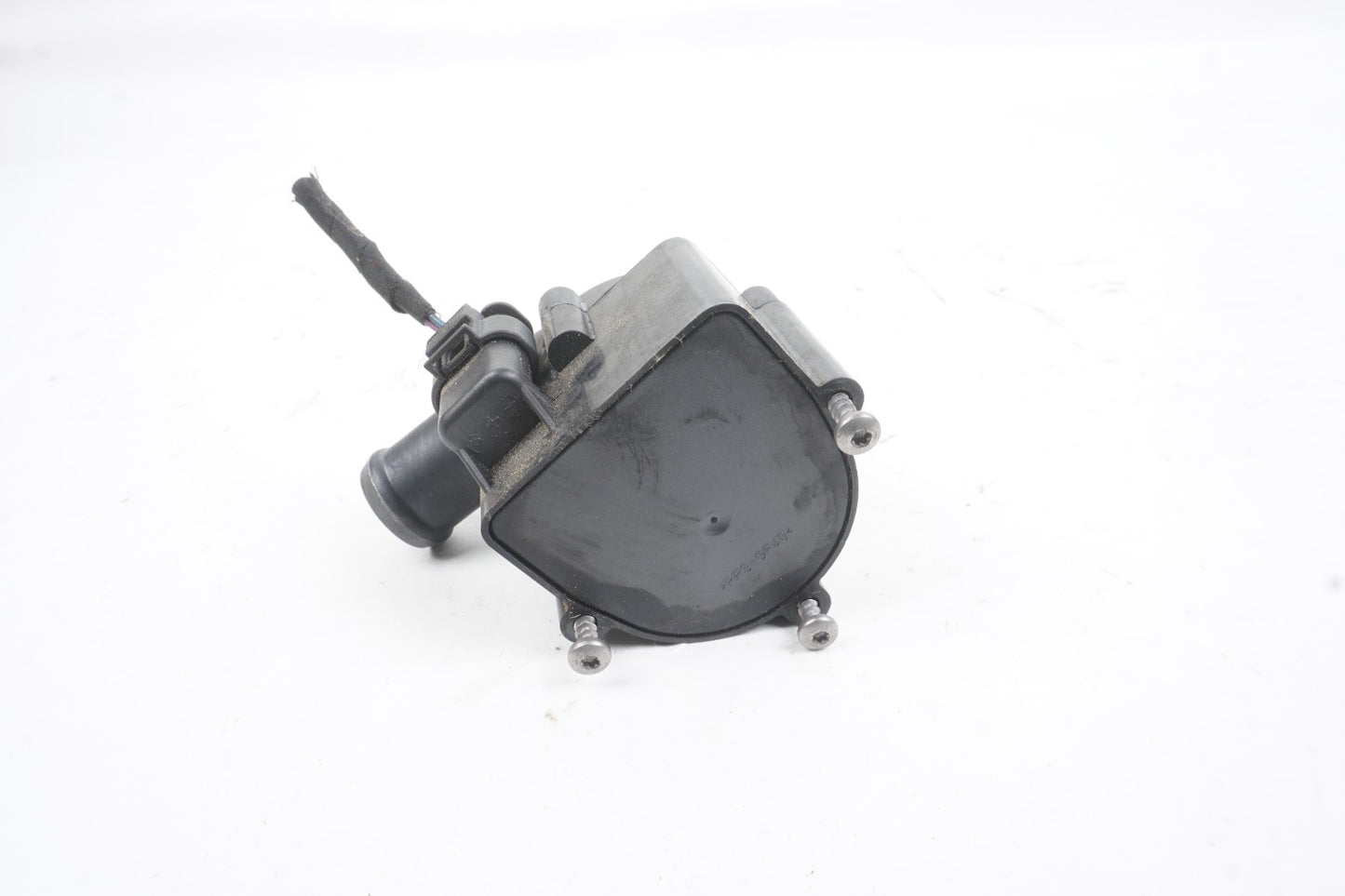 2011-2018 Audi A8 Auxiliary Electric Water Pump 059121012A  OEM