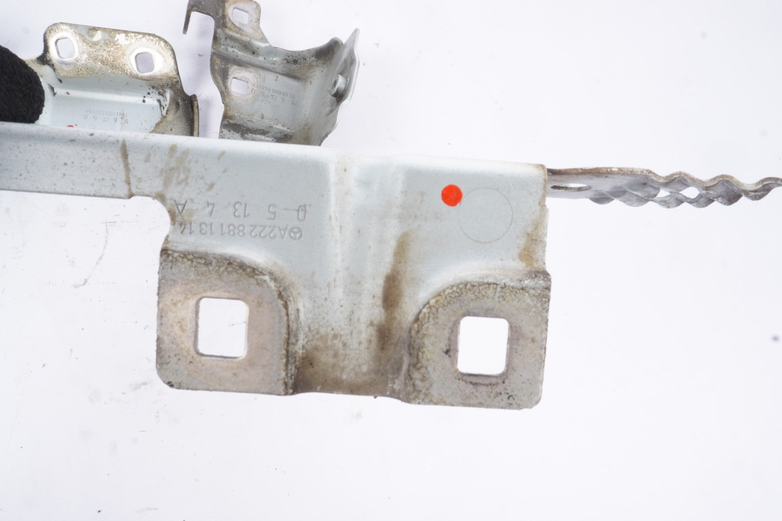 15-20 MERCEDES S560 S550 W222 FRONT LEFT FENDER MOUNT SUPPORT BRACKET OEM  SET