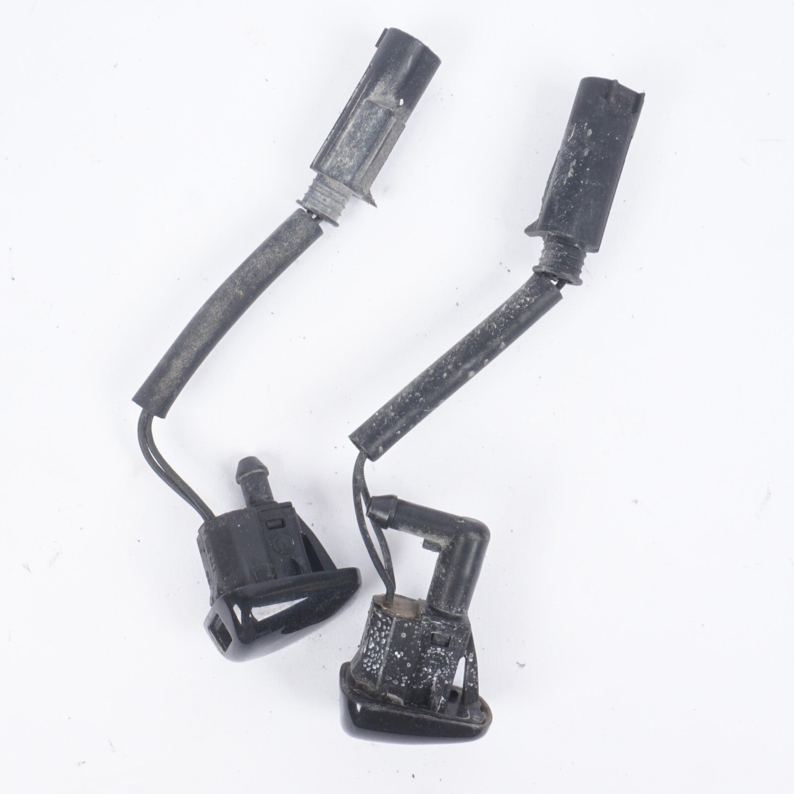 2006 - 2010  BMW 650i E64 Windshield Washer Sprayer Jet Nozzle 2pcs  OEM