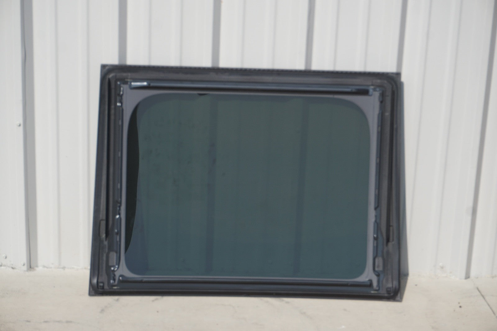 2022 - 2025 Mercedes EQB250 EQB300 EQB350 Rear Panoramic Sunroof Glass OEM