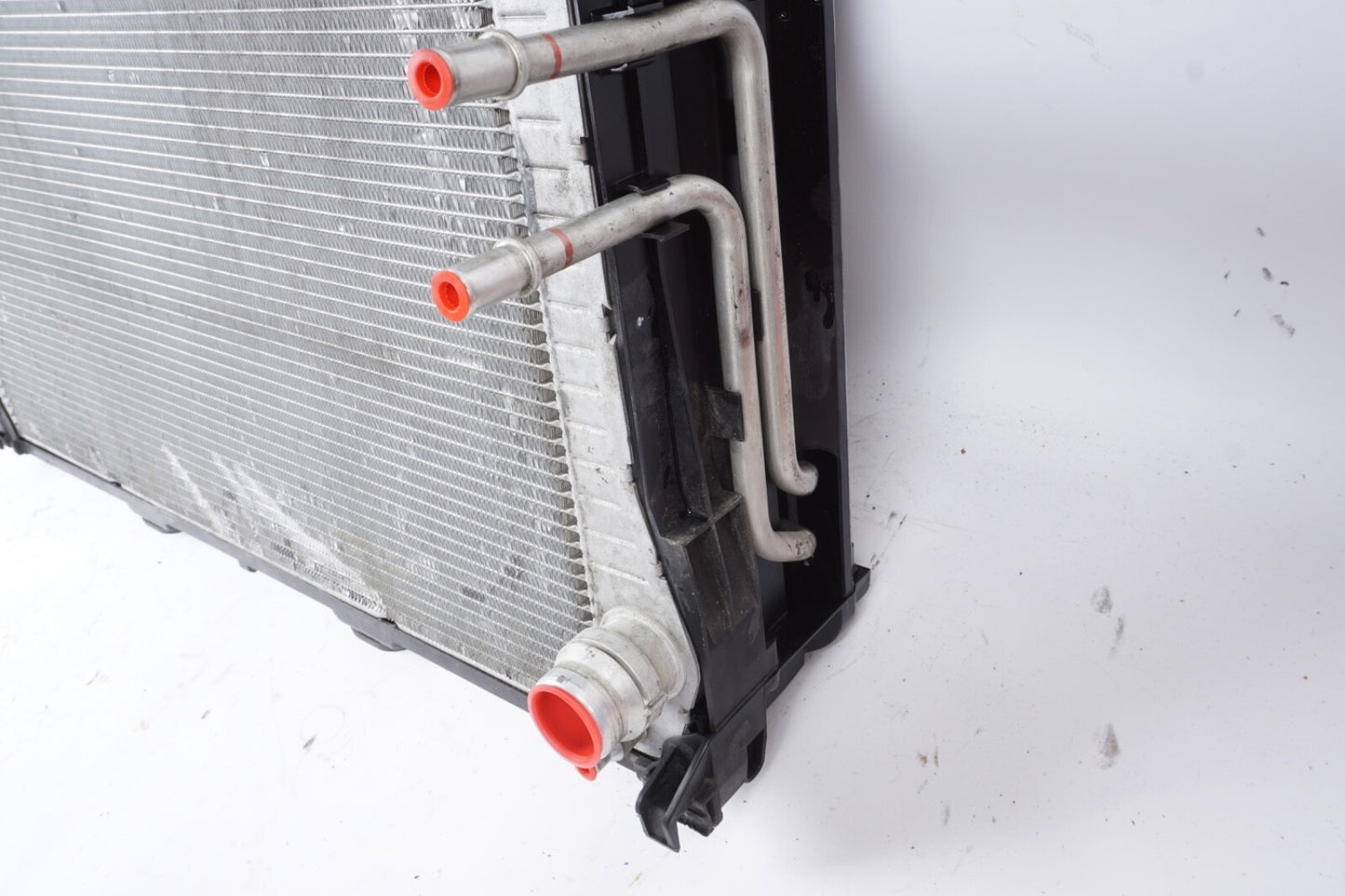 2011 to 2016 BMW 550I 650I 4.4L Radiator AC Condenser Cooling