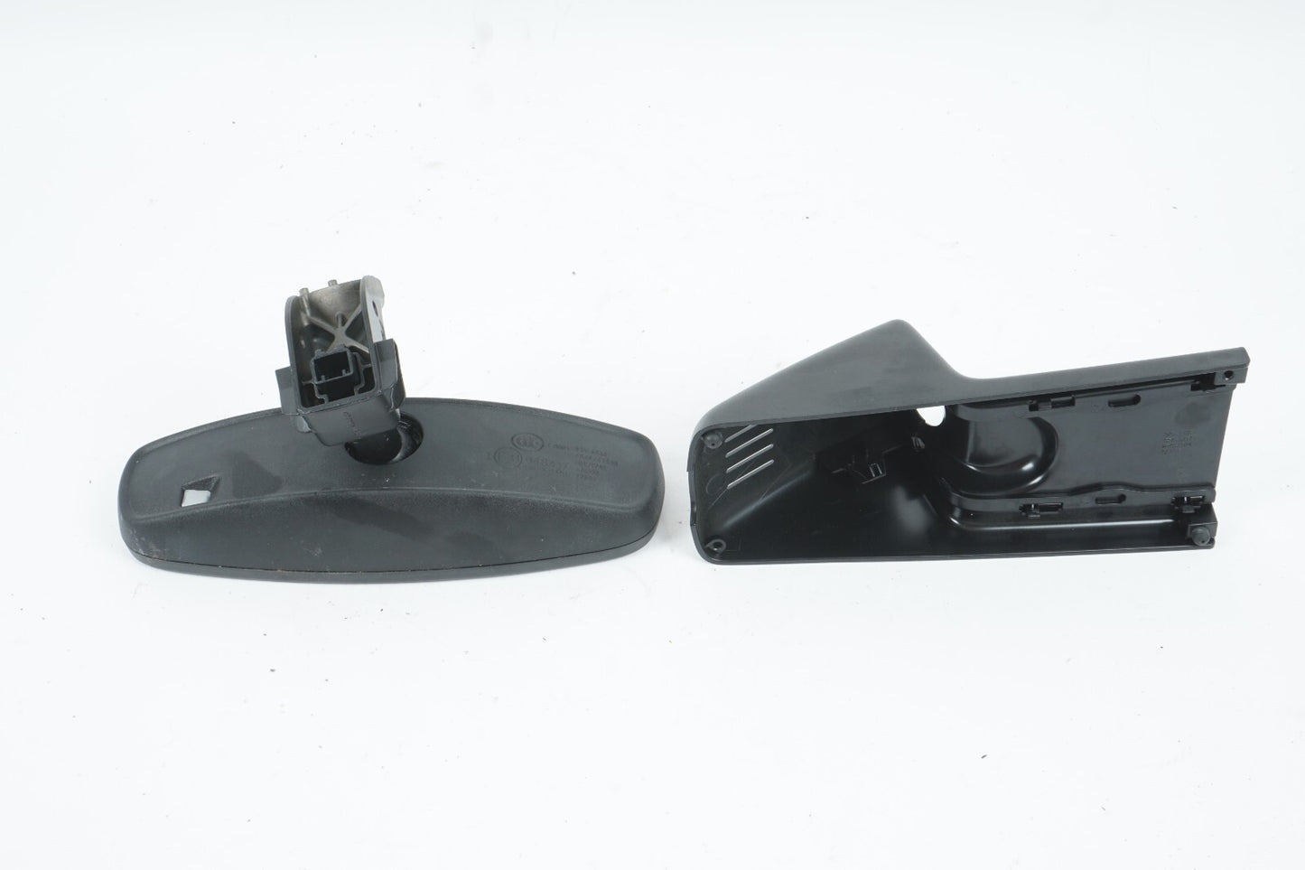 2017-2020 CHRYSLER PACIFICA INTERIOR REAR VIEW MIRROR OEM