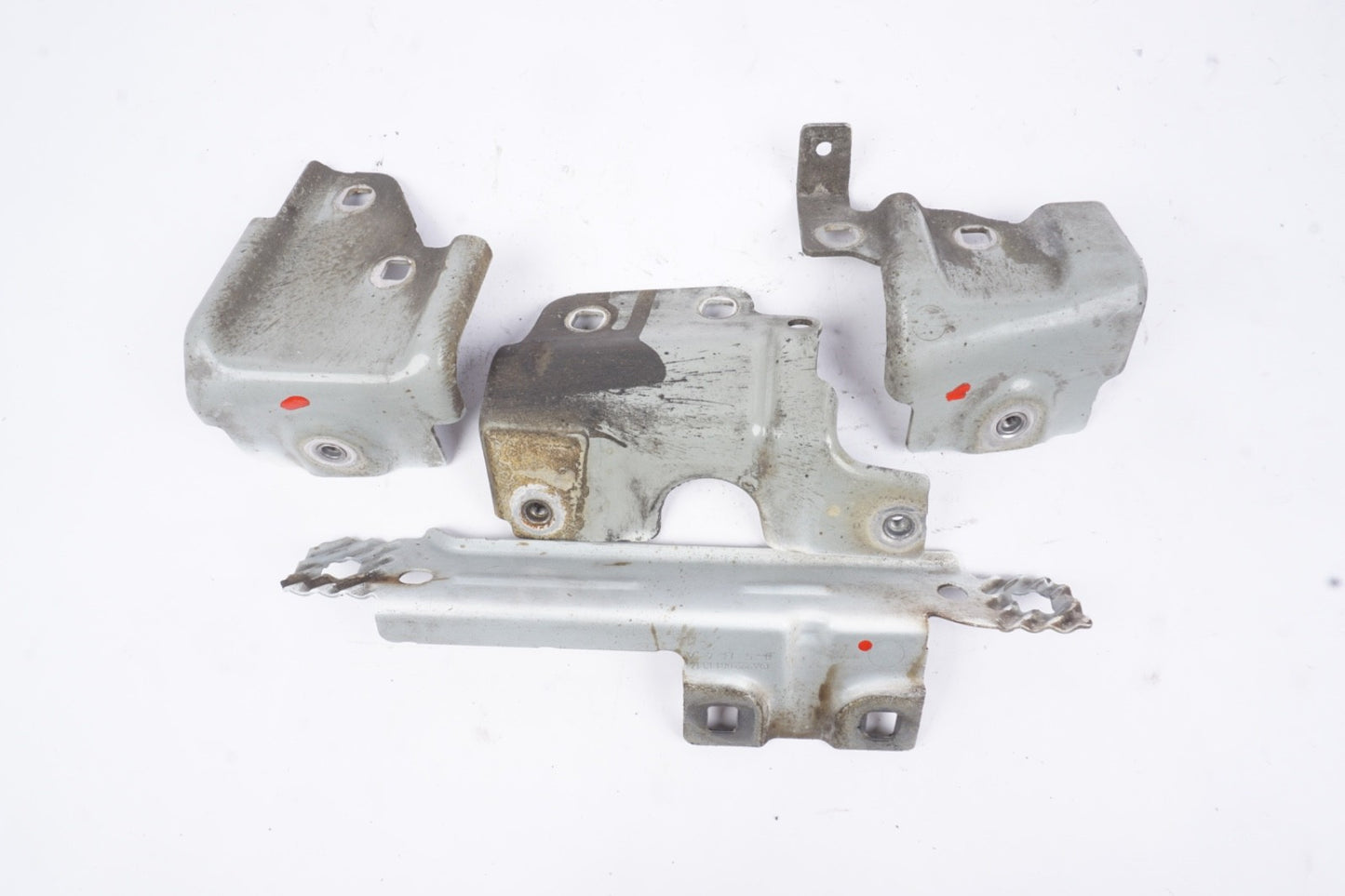 15-20 MERCEDES S560 S550 W222 FRONT LEFT FENDER MOUNT SUPPORT BRACKET OEM  SET