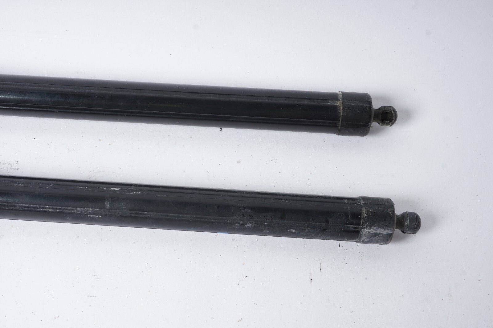 2011-2014 Porsche Cayenne 958 Trunk Lid Shock Lift Support Strut SET OEM