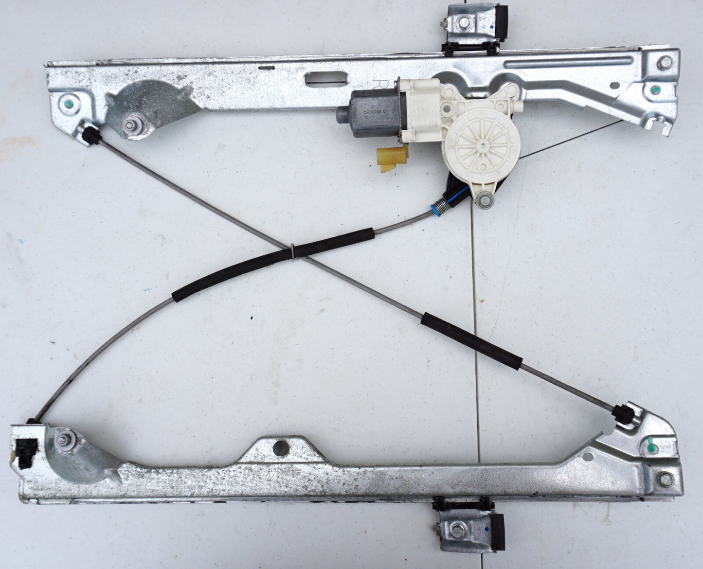 2007 - 2013 CHEVY AVALANCHE FRONT RIGHT PASS WINDOW REGULATOR & MOTOR OEM