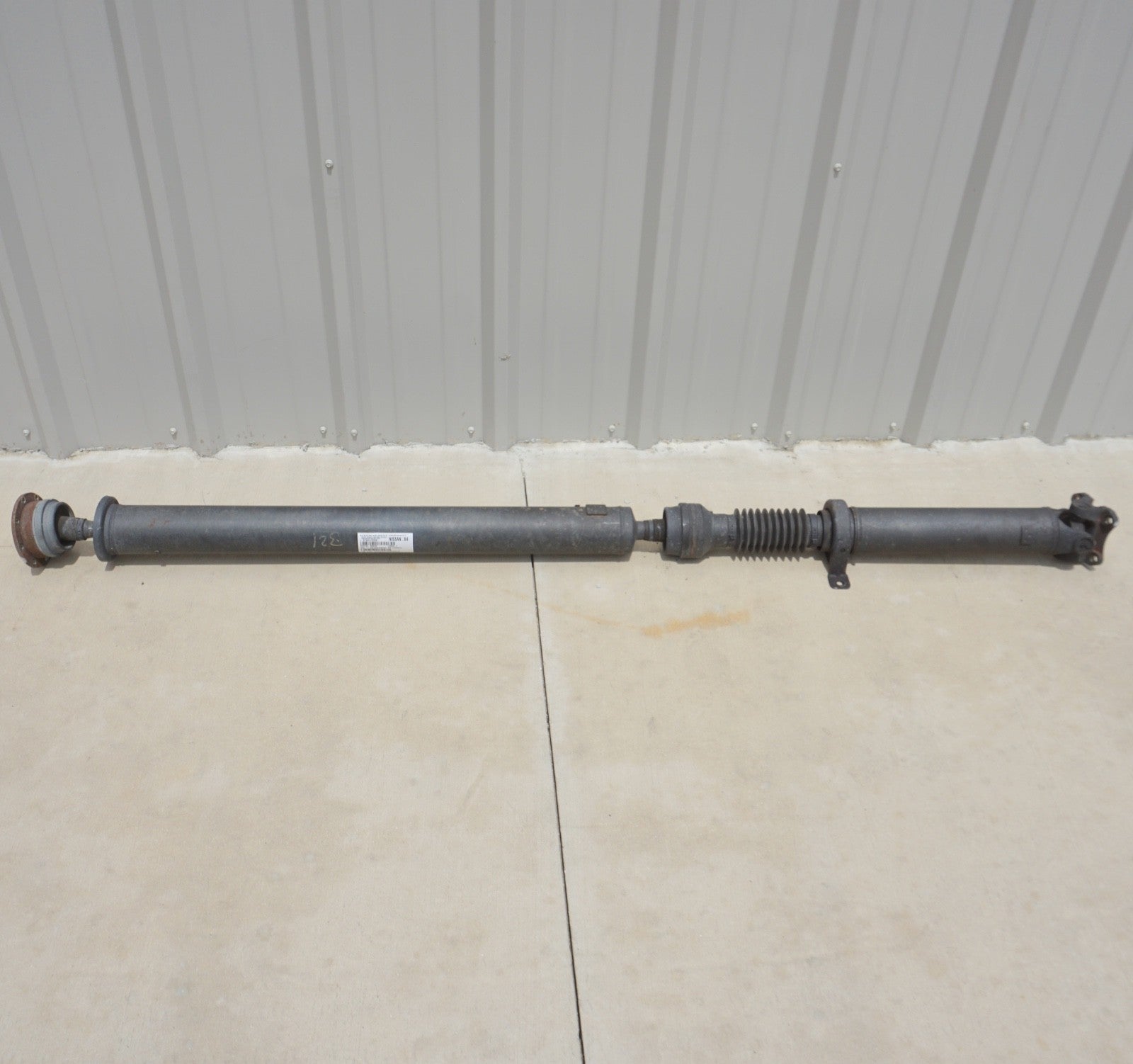 2017 - 2019 NISSAN TITAN XD REAR DRIVE SHAFT 5.0L 4X4 4WD 1N6BA1F34KN519715