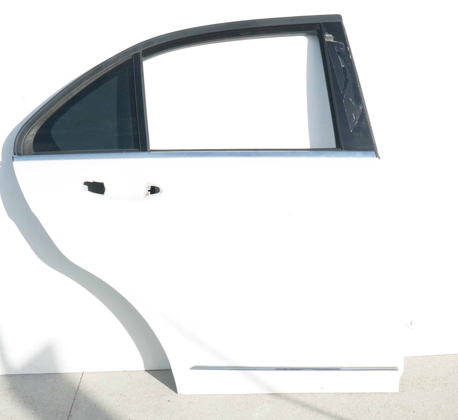 2008 - 2014 MERCEDES-BENZ C300 C250 C350 W204 REAR RIGHT DOOR SHELL OEM