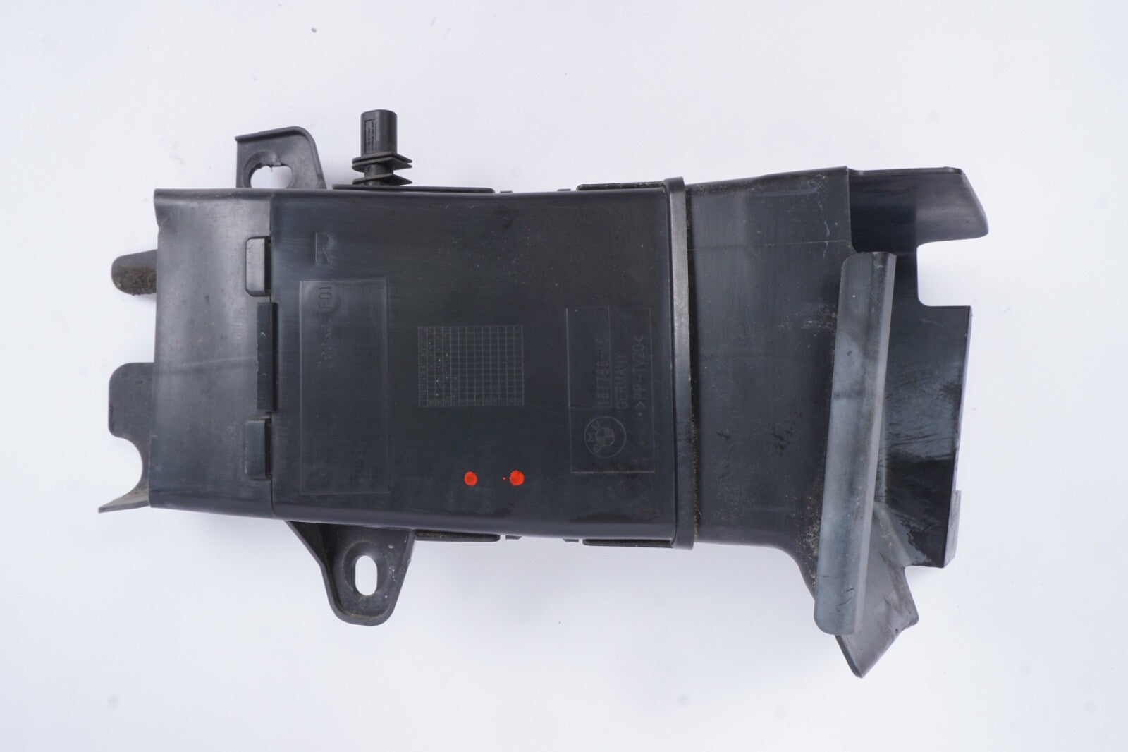 09-12 BMW 750i 750Li F01 Front Right Driver Lower Radiator Air Duct Tube Oem