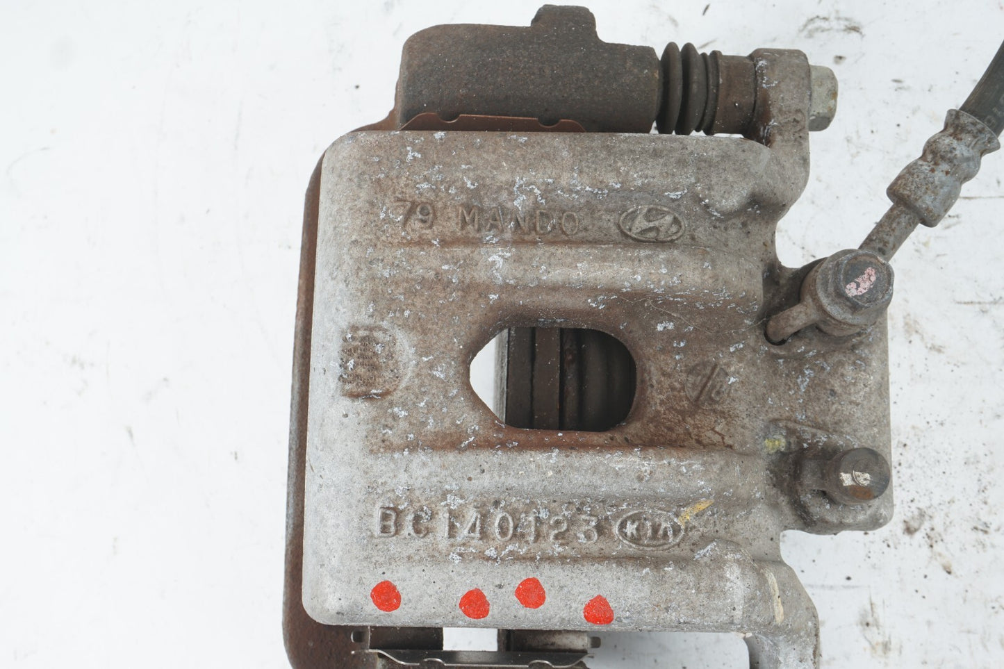 2013-2018 HYUNDAI SANTA FE REAR BRAKE CALIPER RIGHT PASSENGER SIDE OEM