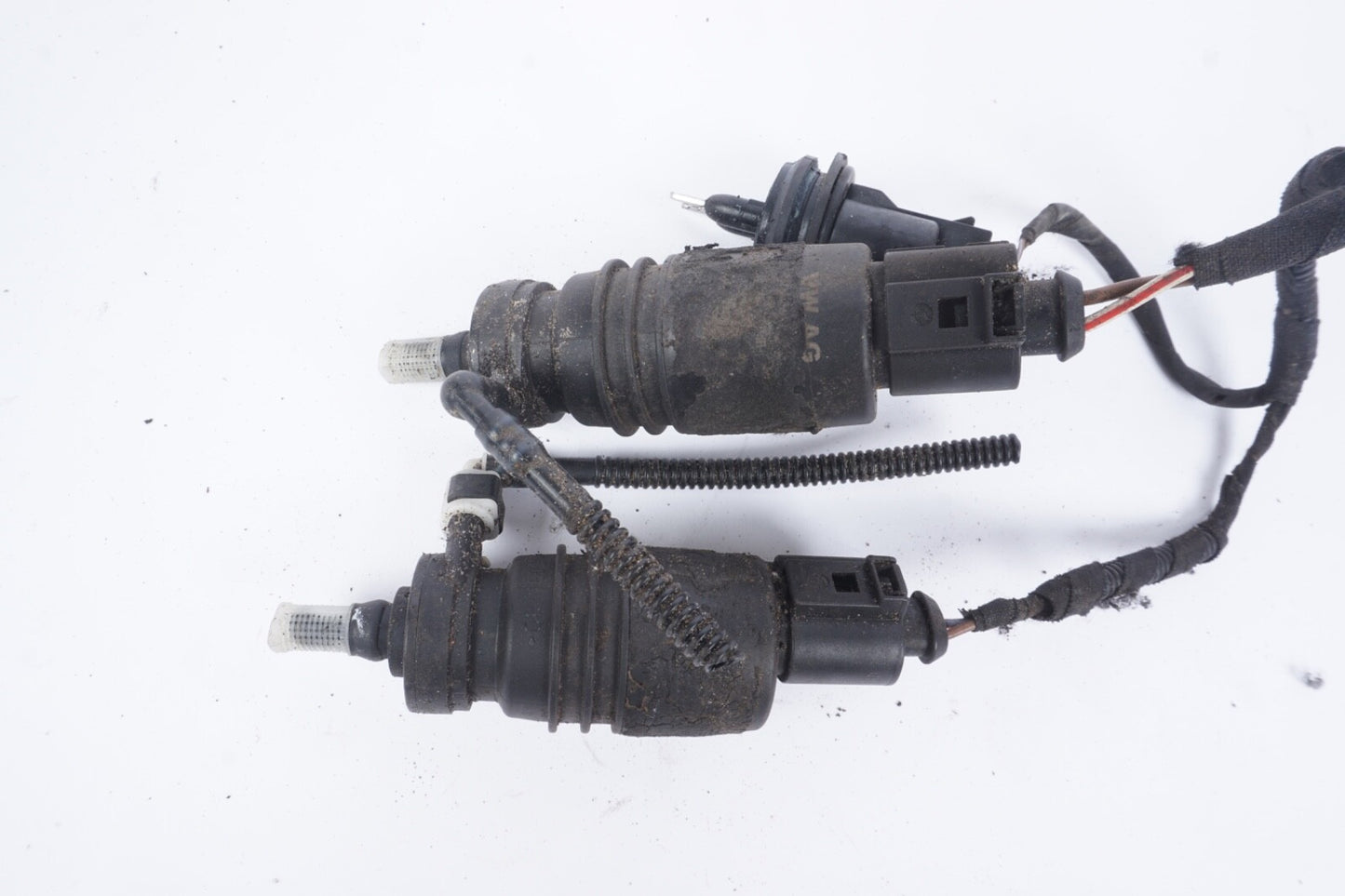 2004 - 2010 AUDI A8 Windshield Washer Pump Motor Set of Two
