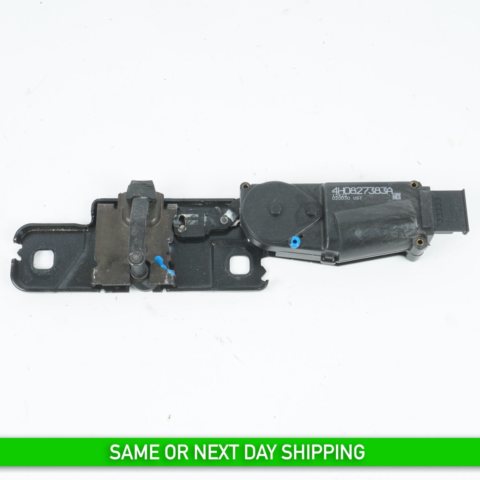 2012 - 2017 AUDI A7 TRUNK LID LATCH LOCK ACTUATOR STRIKER PLATE 4H0827383A OEM