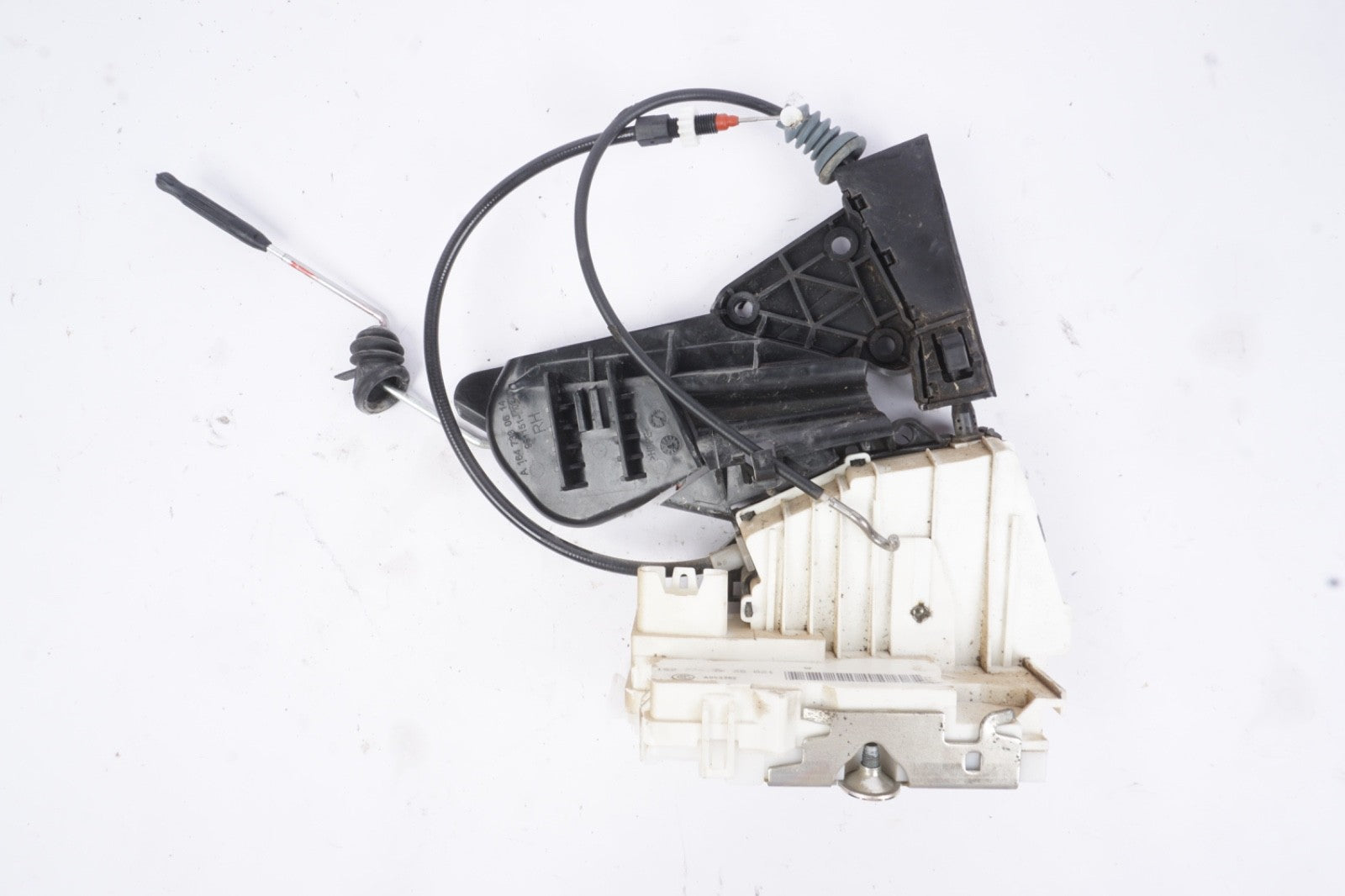 06-13 Mercedes GL450 R350 ML350 Right OEM Passenger Door Lock Latch Actuator