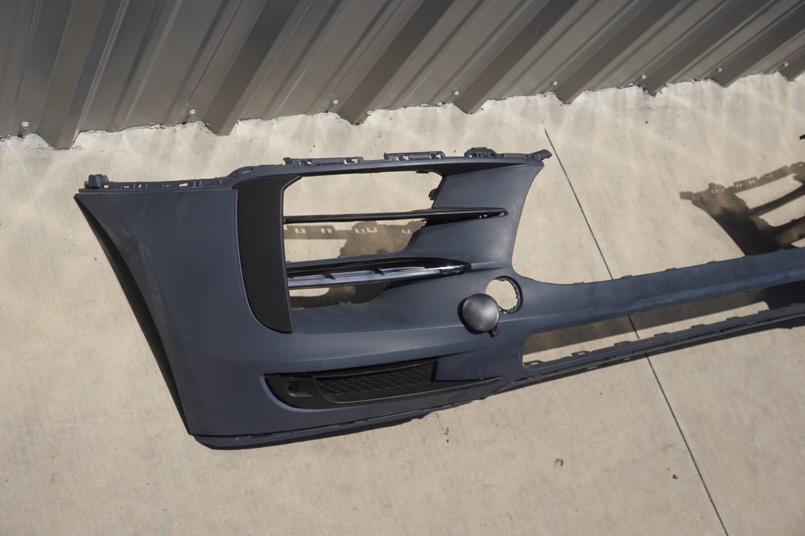Fits 2019-2022 Porsche Macan New Front Bumper Cover W/Running Lights