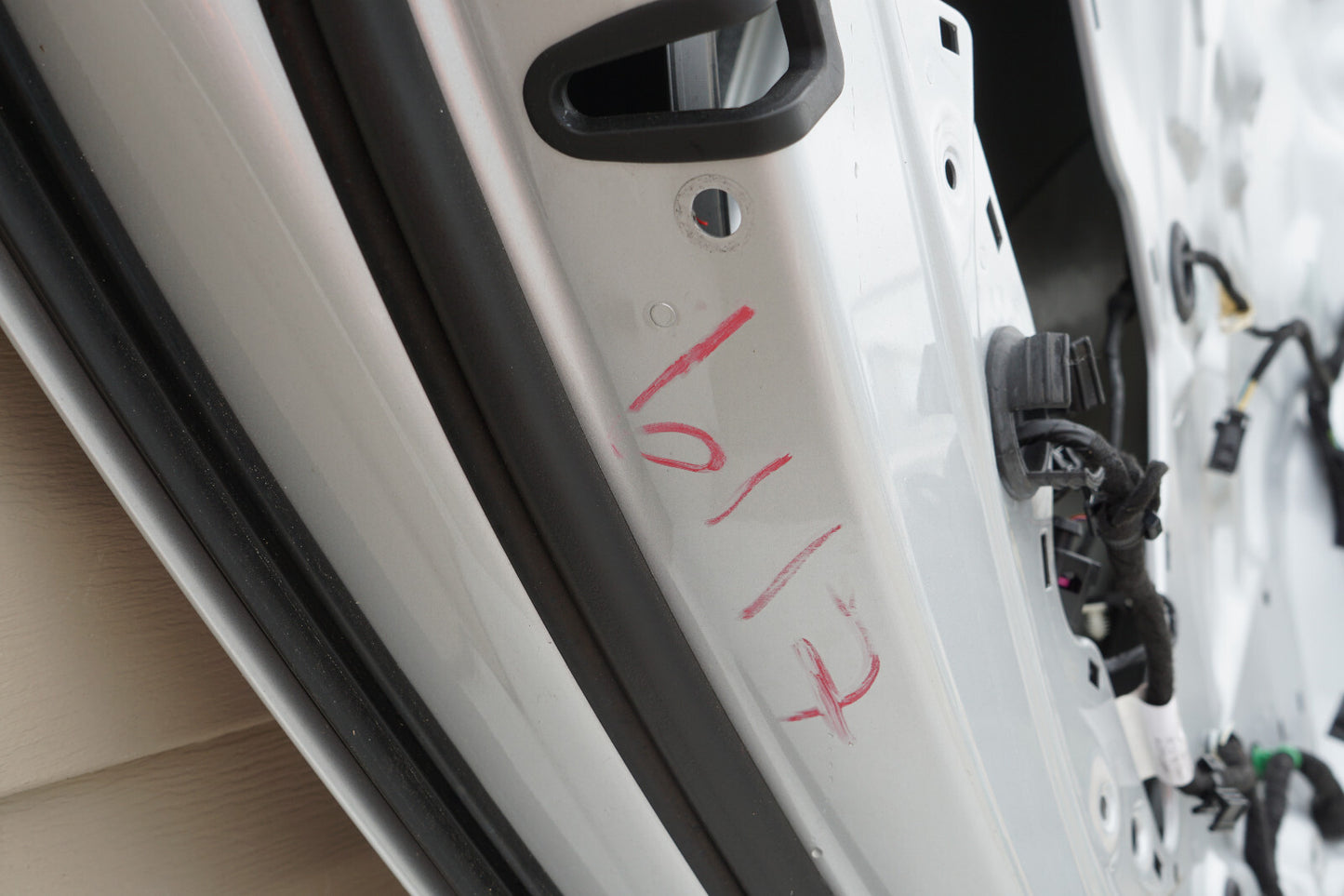 2011 - 2014 AUDI A8L REAR LEFT DRIVER SIDE DOOR SHELL *LONG BASE* OEM