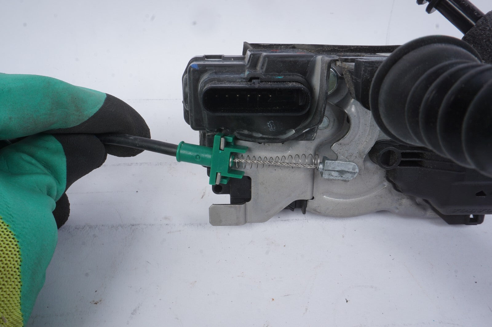 2021 - 2023 Polestar 2 Front Right Passenger Door Lock Actuator 31349891 OEM