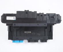 2012 - 2018 BMW 650i 640i Front Power Distribution Fuse Relay Box 9252815  OEM