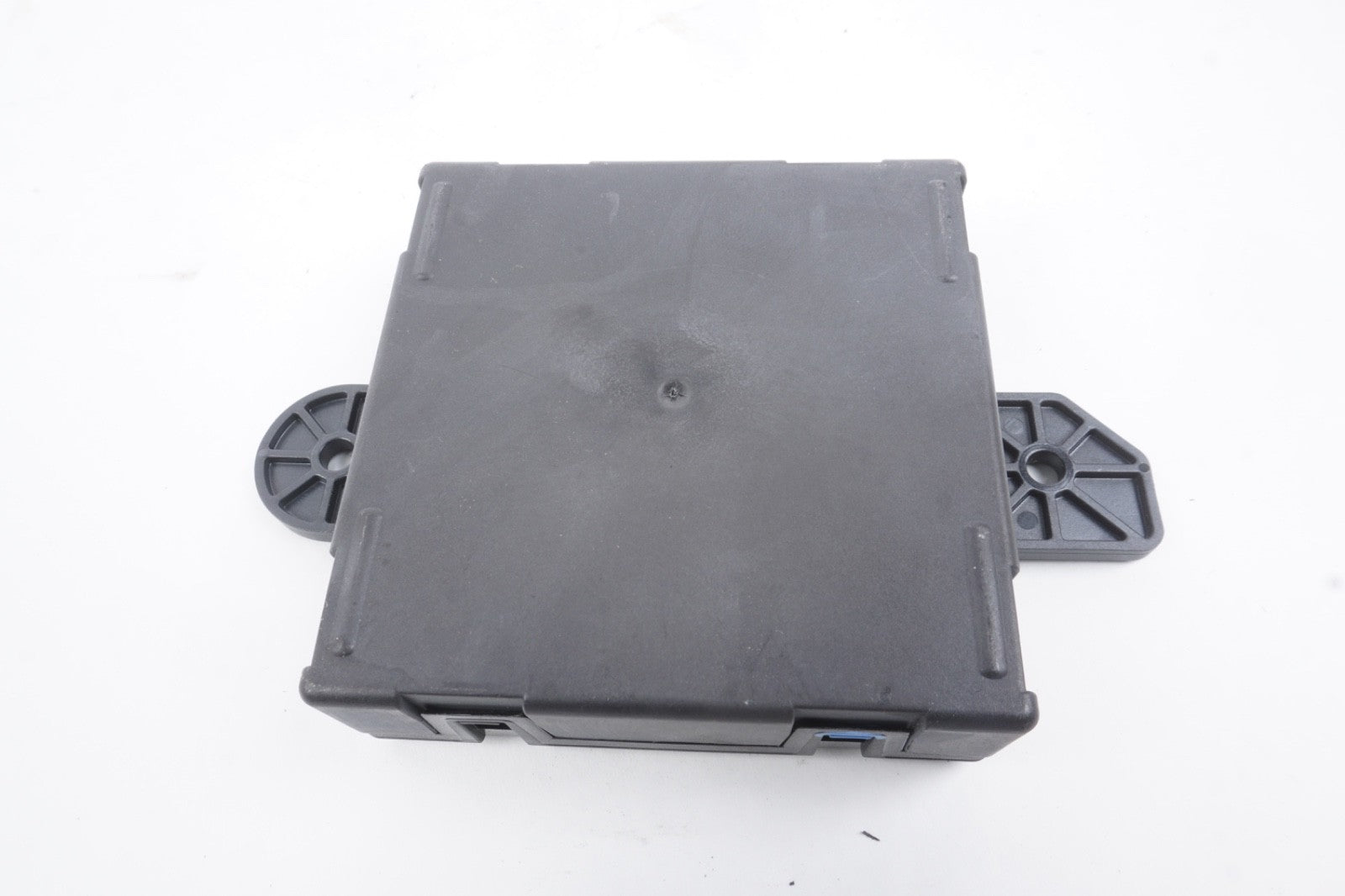 2014 - 2017 Maserati Ghibli Front Right Driver Side Door Control Module OEM