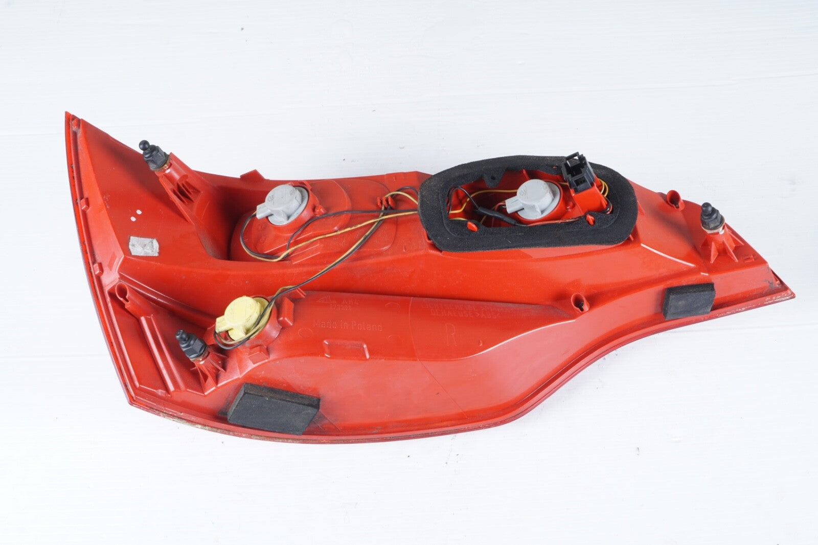 2010-2015 Audi Q7 Rear Right Passenger Side Tail Light 4L0945094 A