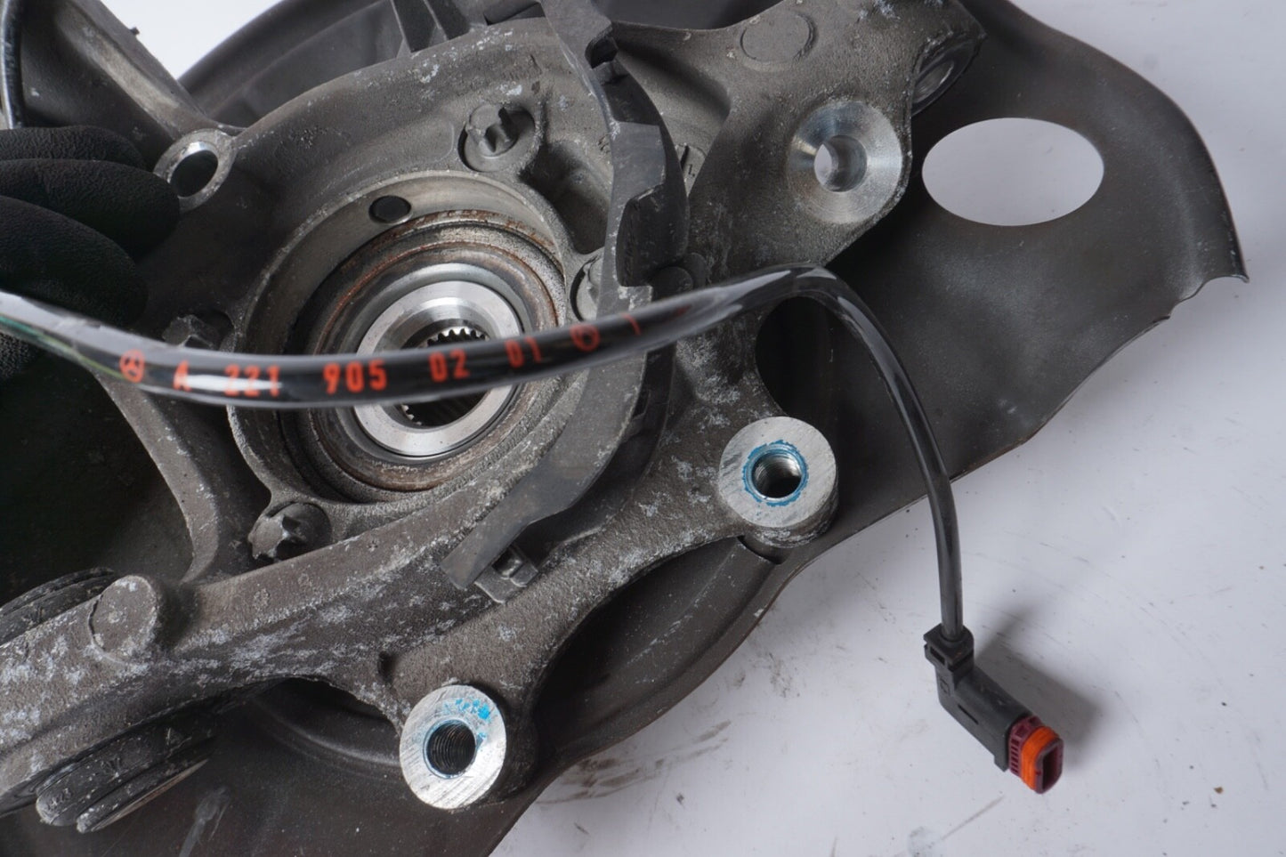 07-14 Mercedes W216 CL550 S550 Rear Right Wheel Carrier Spindle Knuckle Hub 56k