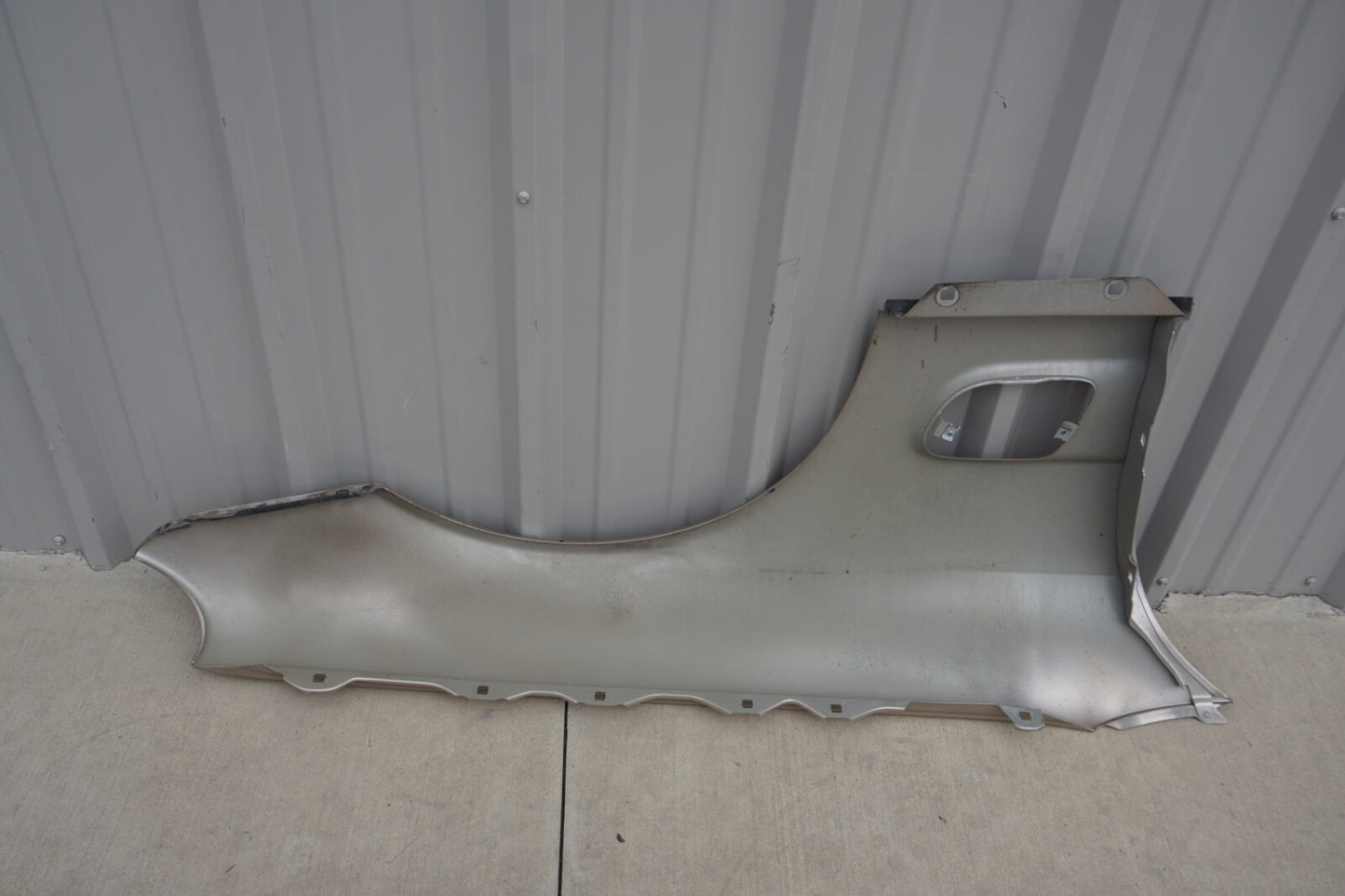 03-08 Mercedes R230 SL500 SL55 AMG SL500 Fender Front Left Driver Side OEM