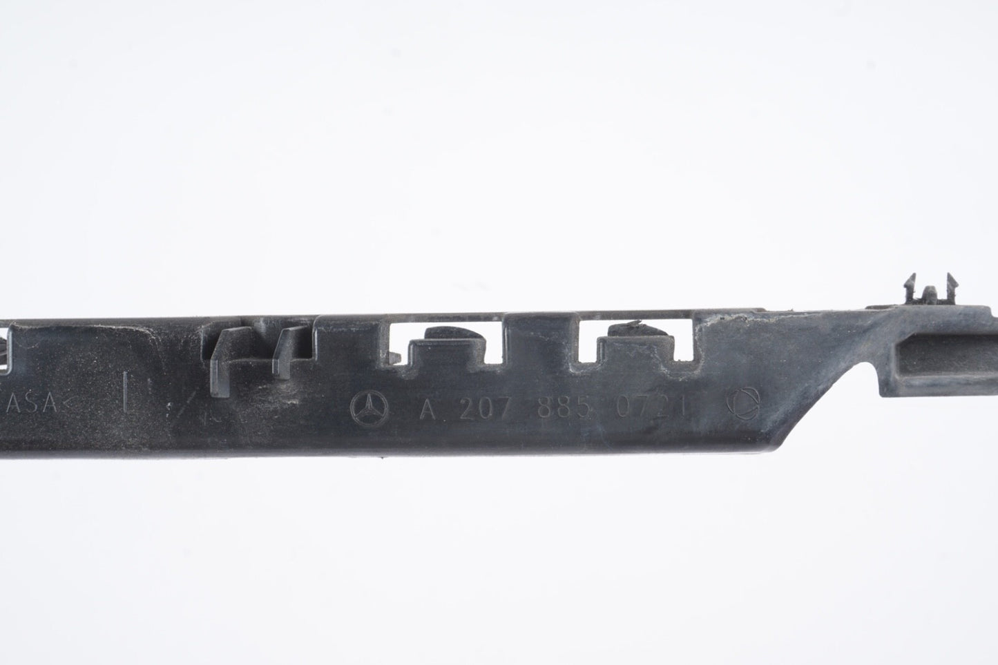 2012 - 2017 Mercedes E350E550 Rear Right Left Bumper Bracket Side Retainer
