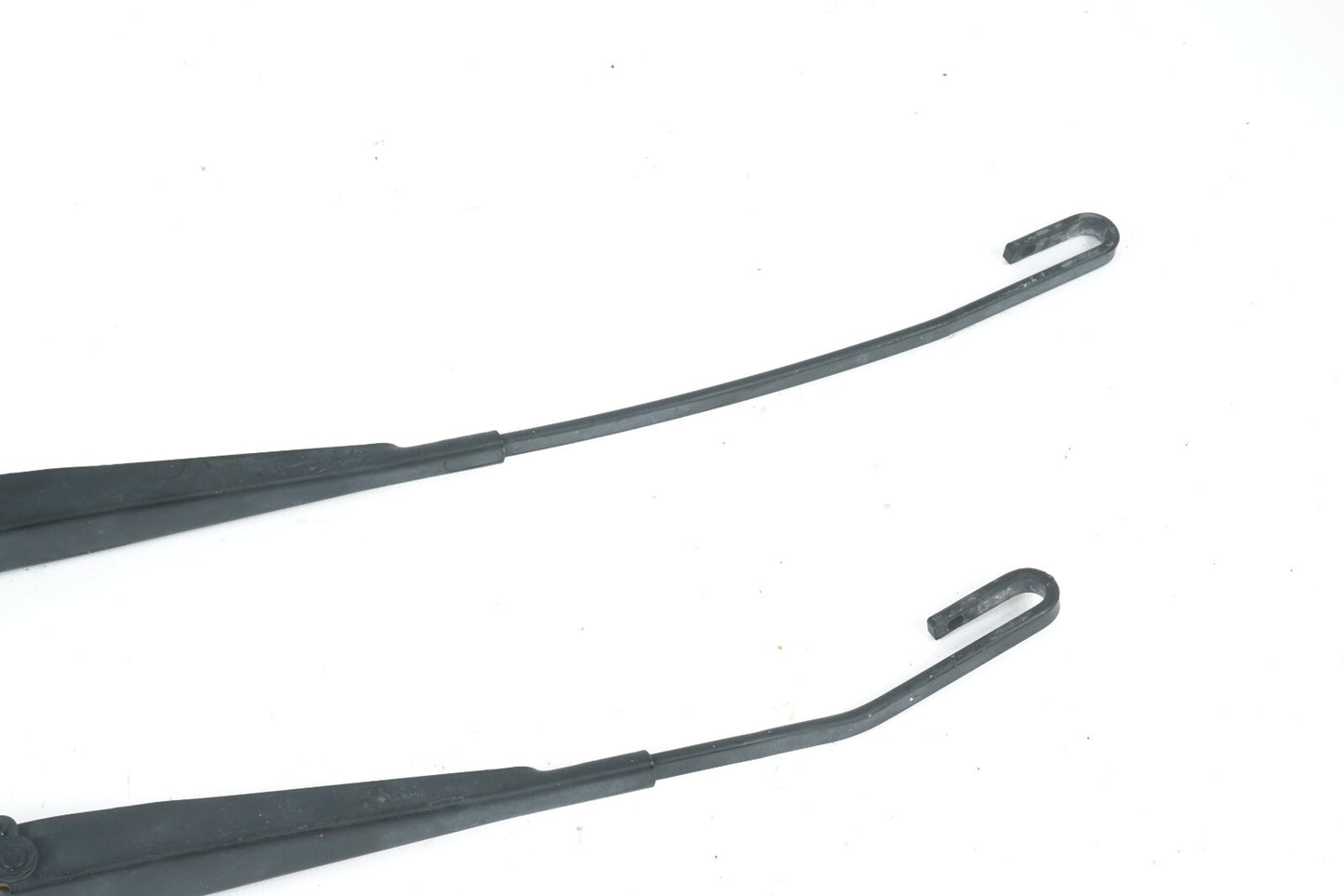 2003-2008 BMW Z4 E85 WINDSHIELD WIPER ARM LEFT & RIGHT OEM