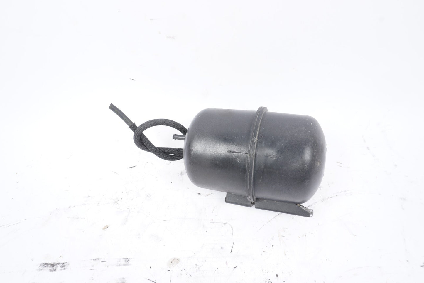 2014 - 2019 MASERATI GHIBLI Vacuum Air Tank Reservoir Bottle OEM