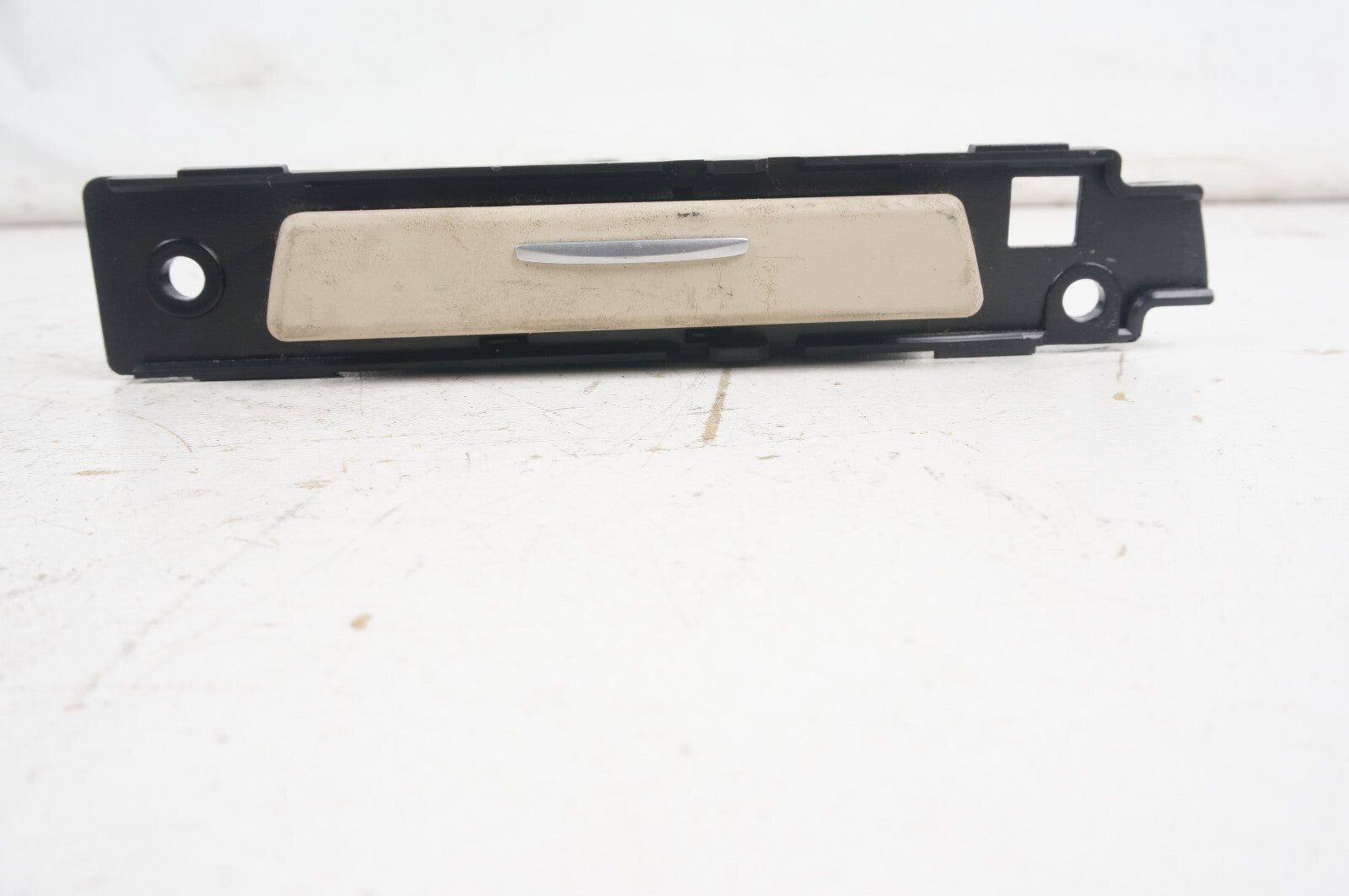 2007-2013 BMW E93 328I 335I CUP HOLDER RIGHT PASSENGER SIDE7127461 OEM