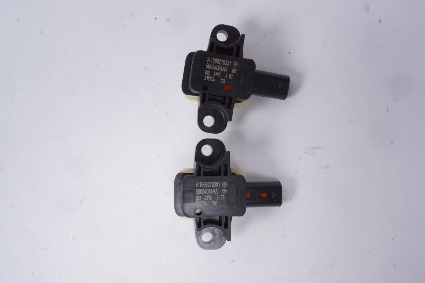 2017 - 2019 MERCEDES GLA250 GLS450 X166 FRONT LEFT RIGHT SIDE SENSOR OEM