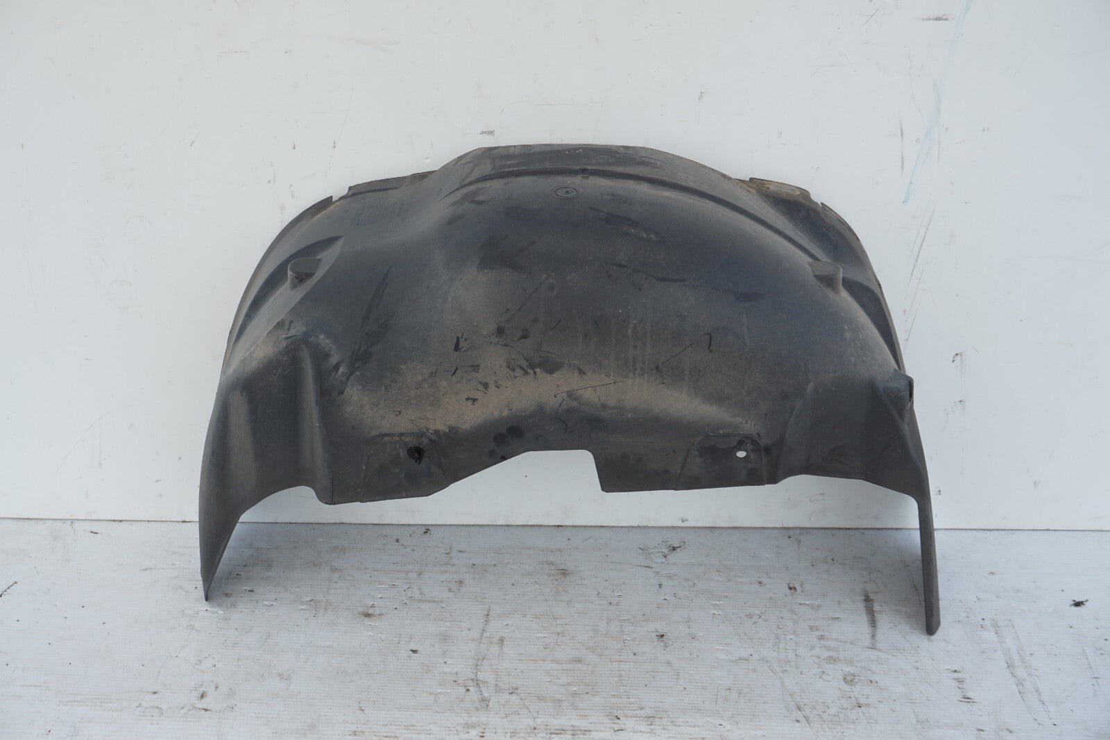 2007 - 2013 Chevy Suburban REAR FENDER LINER SPLASH RIGHT PASSENGER SIDE OEM