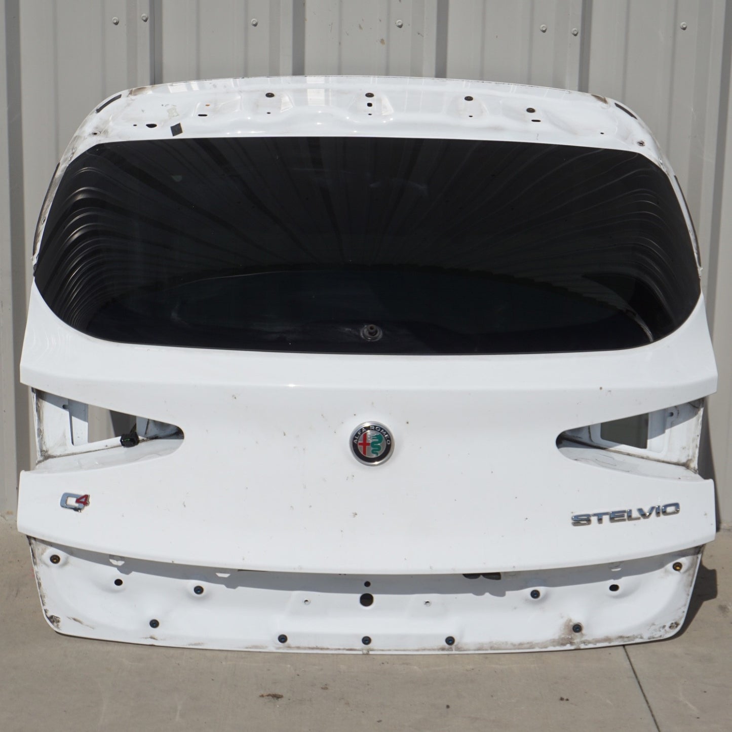 2018 - 2025 ALFA ROMEO STELVIO REAR LIFTGATE TAILGATE SHELL COVER OEM WHITE