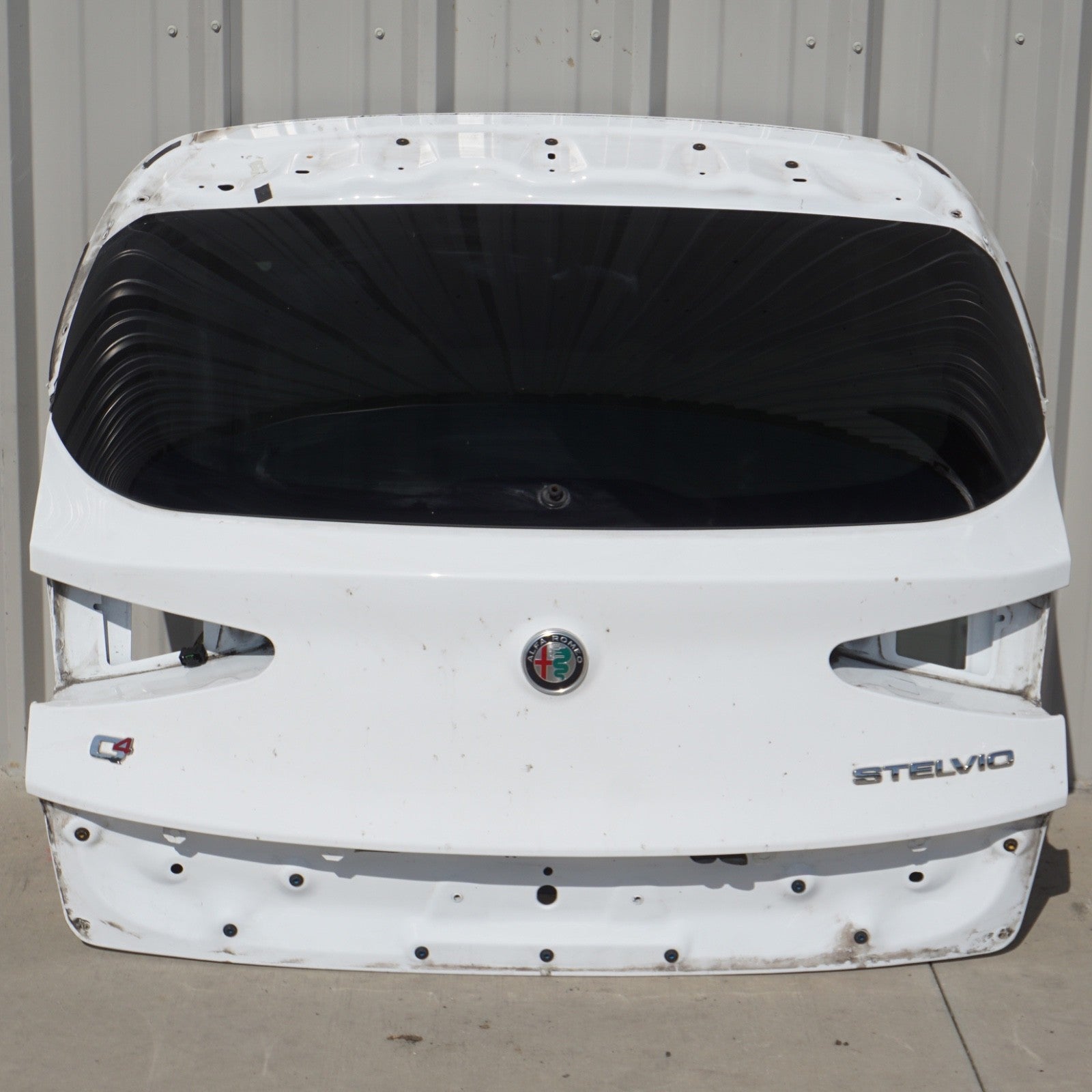 2018 - 2025 ALFA ROMEO STELVIO REAR LIFTGATE TAILGATE SHELL COVER OEM WHITE