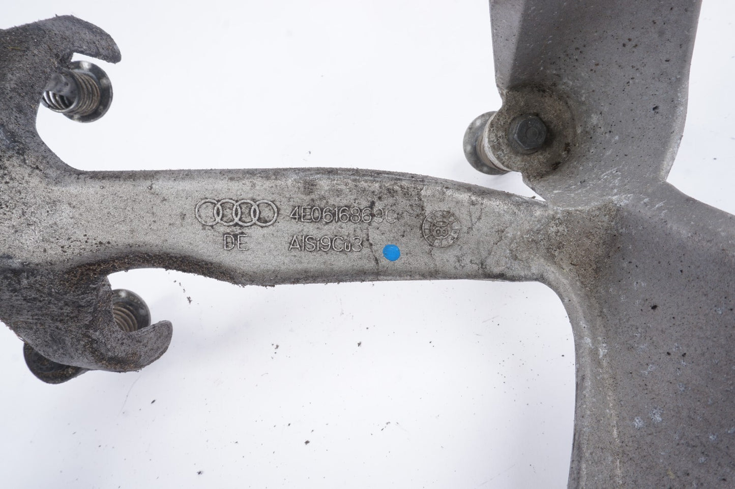 04-10 AUDI A8 A8L Ac Compressor Bracket Mount 4E0616869C OEM