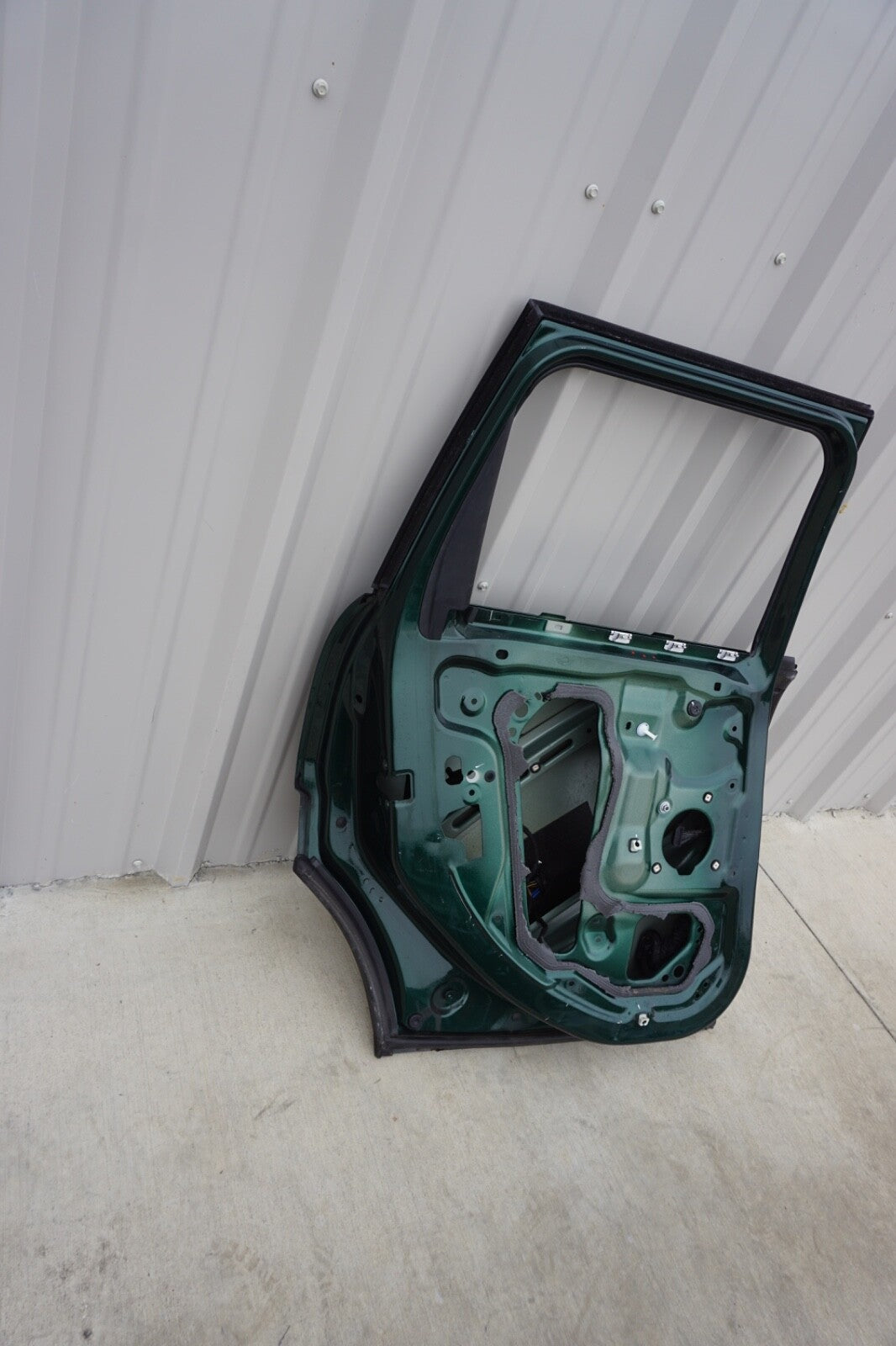 15-20 MINI COOPER (4 DOOR MODEL) REAR LEFT DOOR SHELL