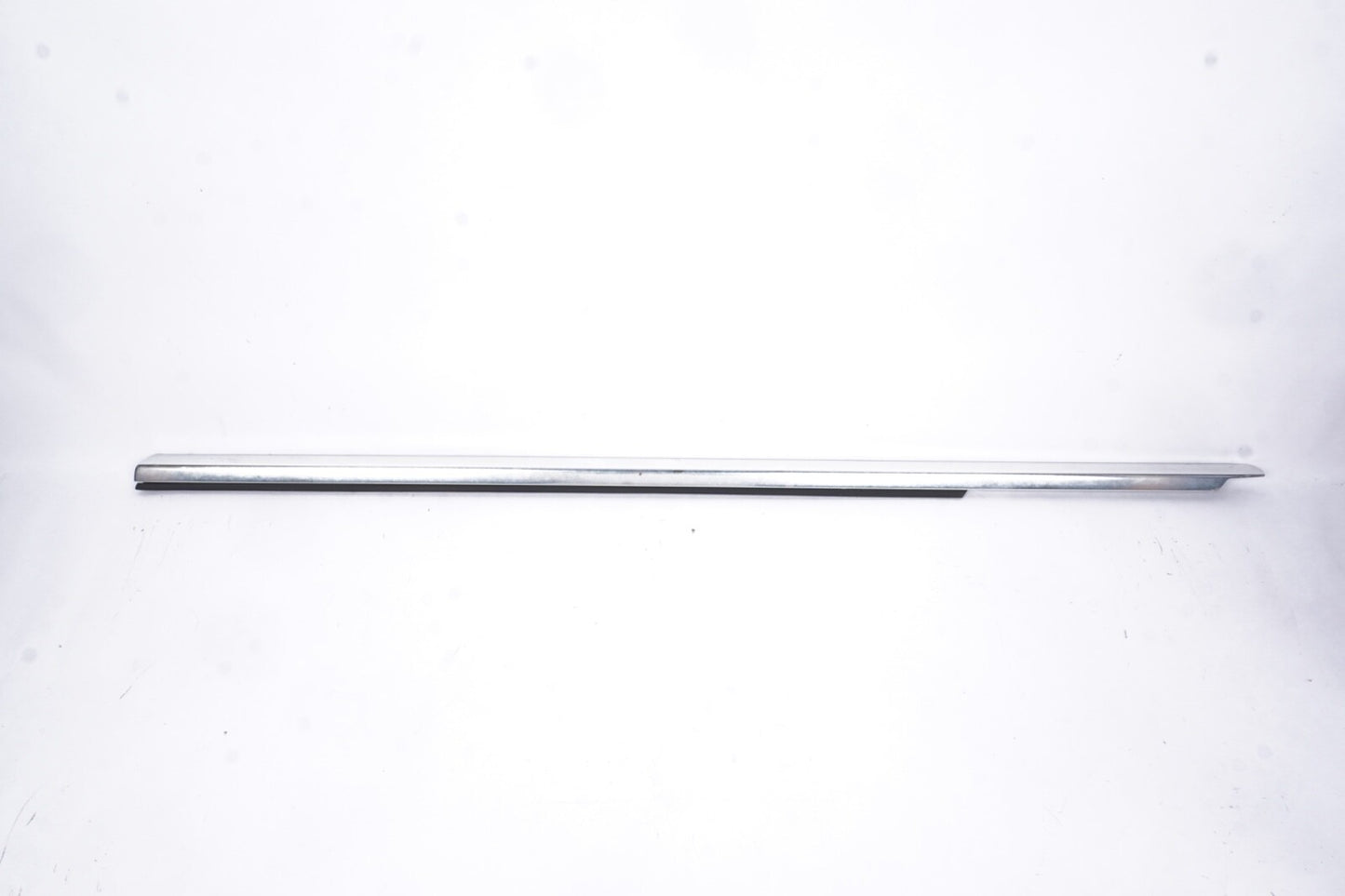 10-17 Mercedes Benz E350 E400 Coupe Right Passenger Rear Quarter  Window Molding