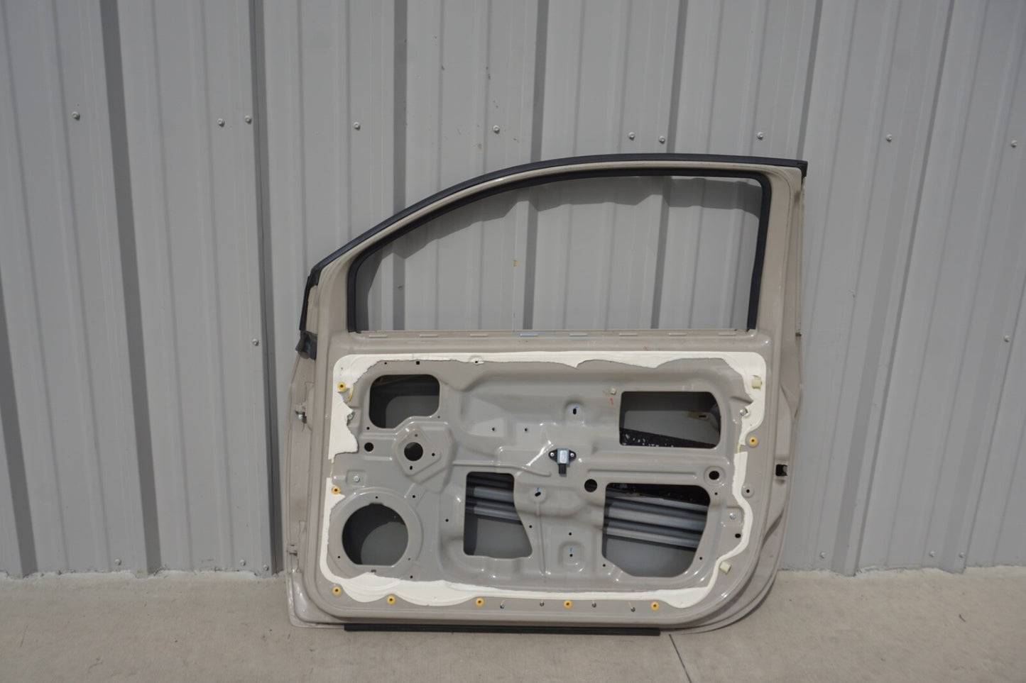 2012 - 2017 FIAT 500 FRONT RIGHT PASSENGER SIDE DOOR SHELL OEM