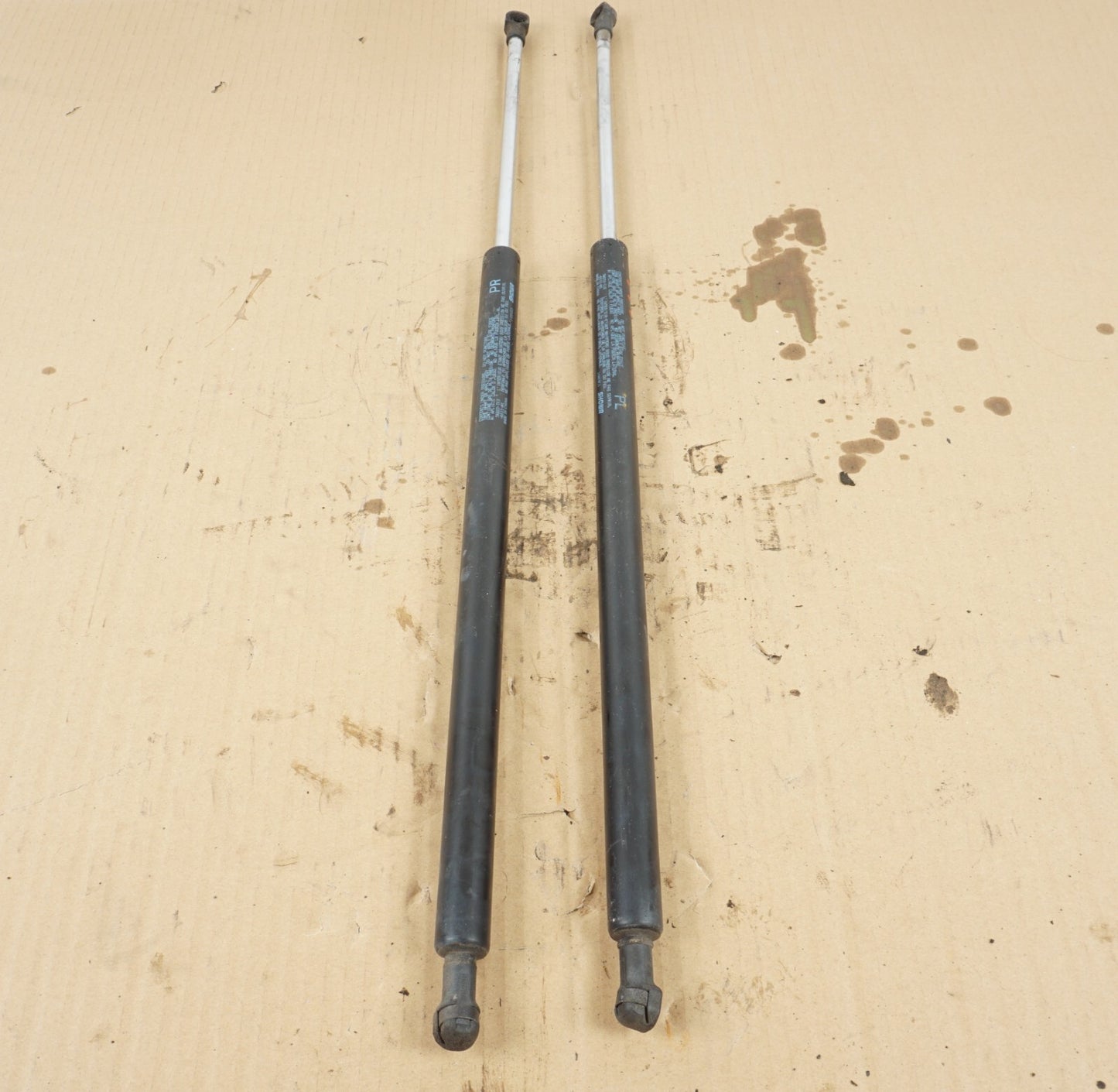 2014-2017 HONDA ODYSSEY TAILGATE LIFT SHOCK STRUT SUPPORT SET OEM