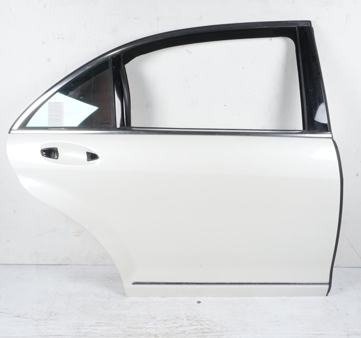 2007 - 2013 MERCEDES-BENZ S550 REAR RIGHT PASSENGER SIDE DOOR SHELL OEM