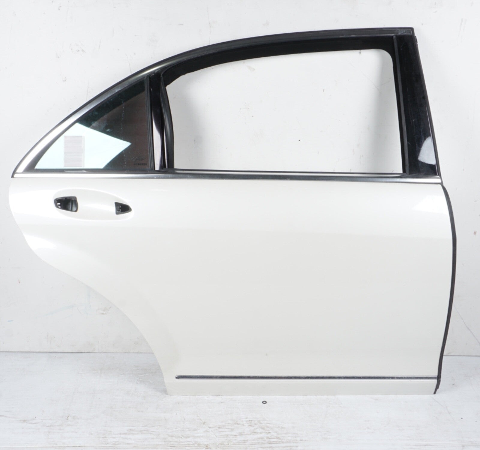 2007 - 2013 MERCEDES-BENZ S550 REAR RIGHT PASSENGER SIDE DOOR SHELL OEM