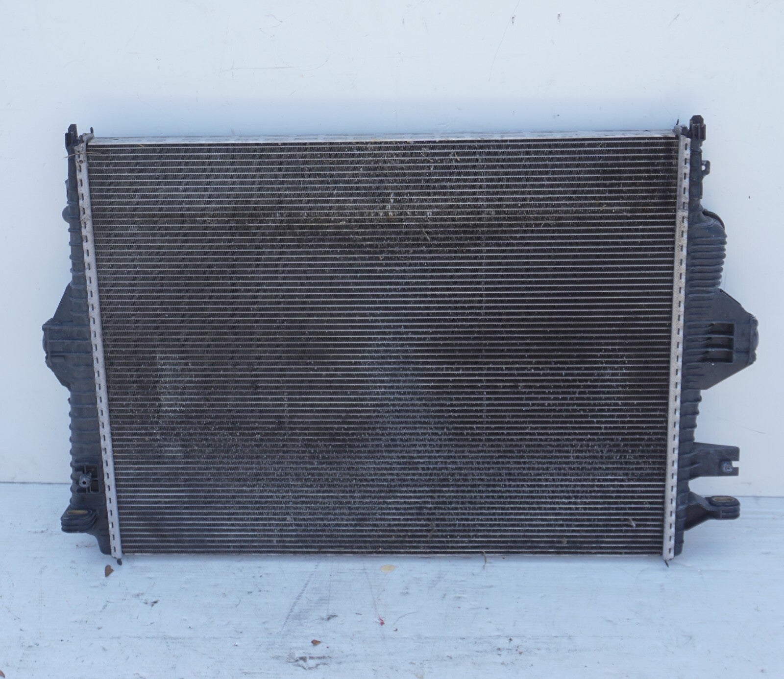 2011-2018 PORSCHE CAYENNE 3.6L ENGINE COOLANT COOLING RADIATOR  OEM
