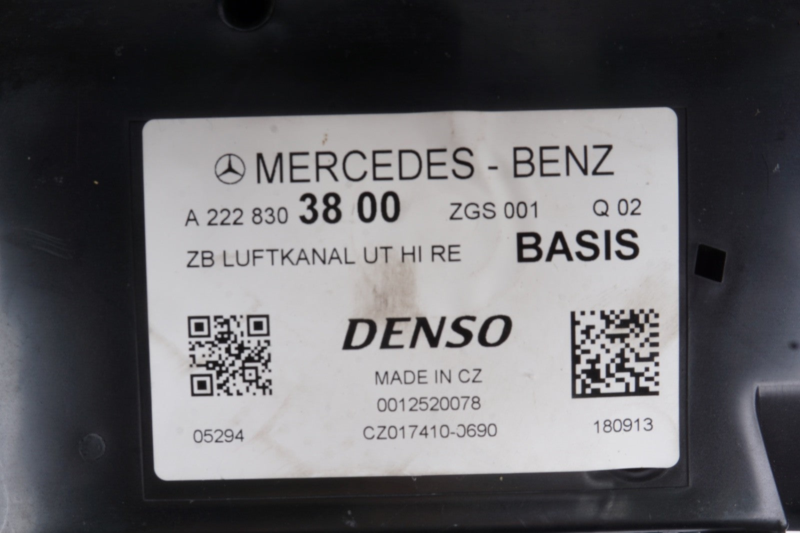 2014-2020 MERCEDES S550 W222 FRONT RIGHT UNDER SEAT LOWER AIR VENT DUCT OEM