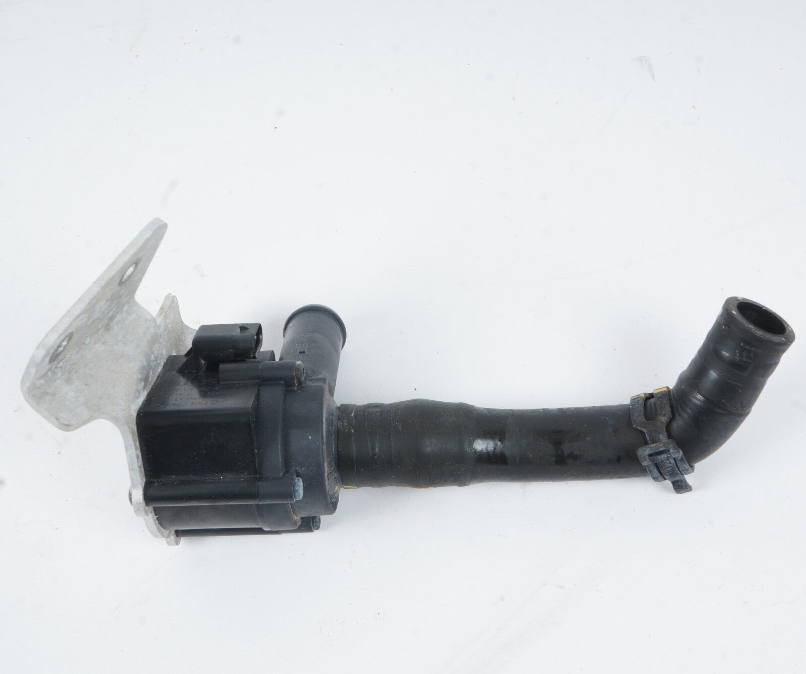 BENTLEY MULSANNE AUXILIARY COOLANT WATER PUMP OEM 059121012A