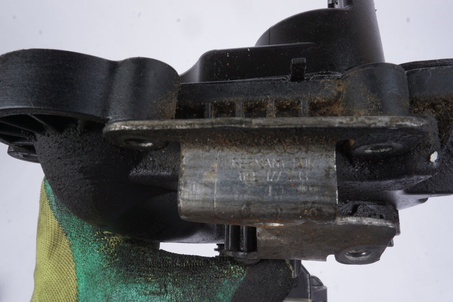 12-15 AUDI A6 A7 C7 3.0L ENGINE MOTOR OIL AIR SEPARATOR VALVE OEM
