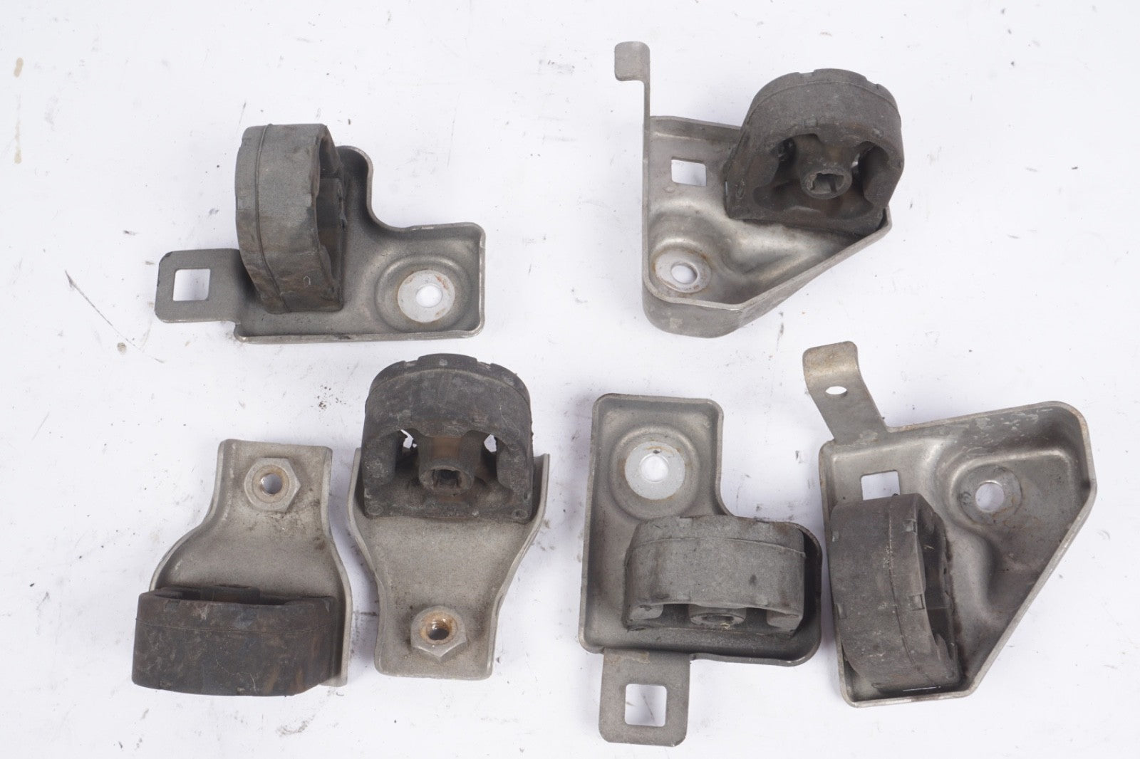 14-20 Maserati Ghibli M157 Exhaust Muffler Resonator Hanger SET OEM