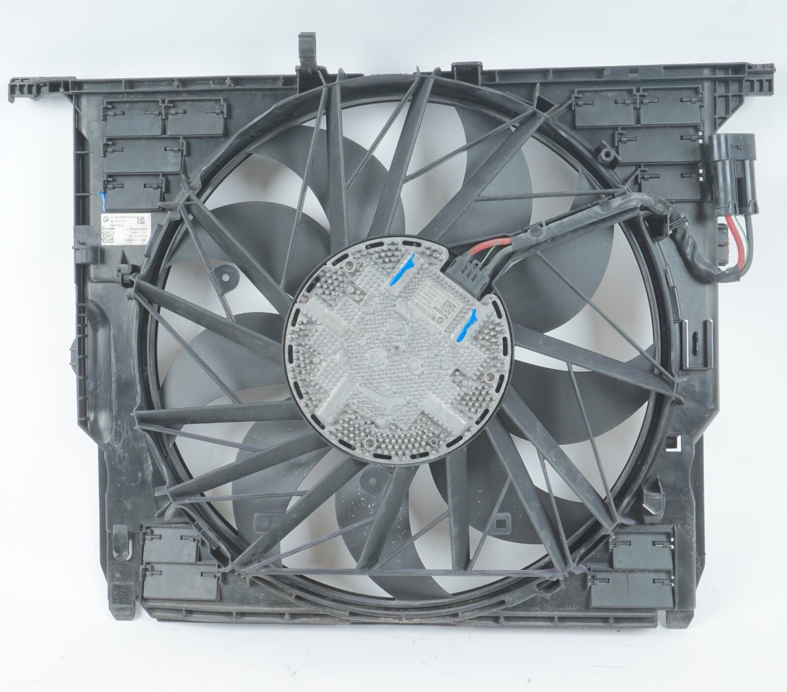 2012 - 2016 BMW 650i RADIATOR COOLING FAN OEM