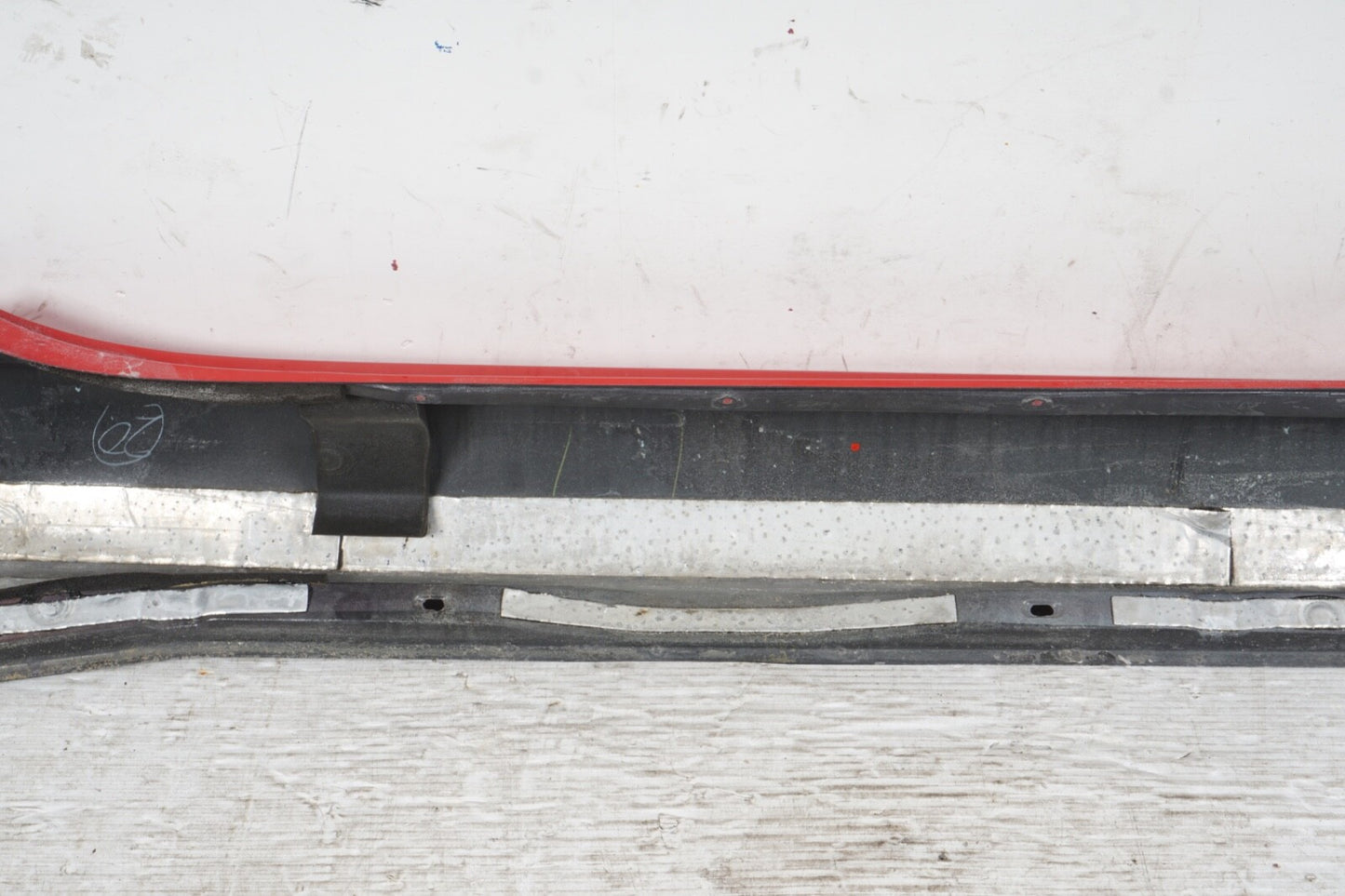 2002 - 2010 LEXUS SC430 Z40 CONVERTIBLE LEFT SIDE SKIRT ROCKER PANEL