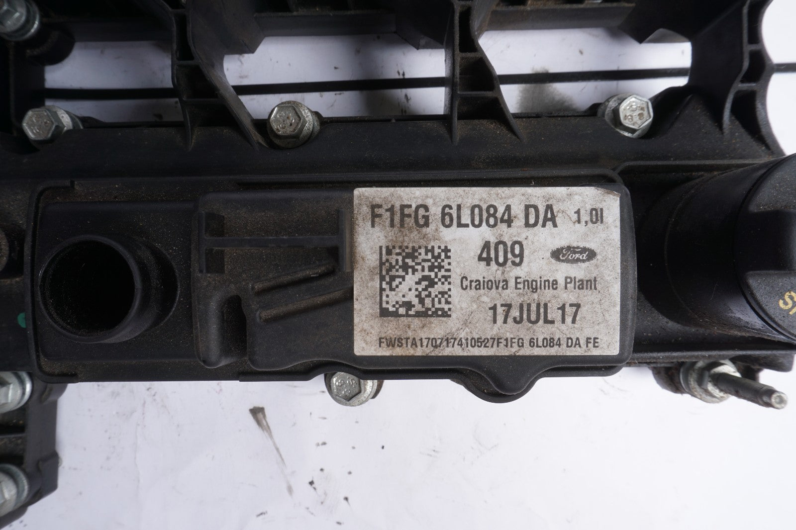 2015 - 2018 FORD FOCUS 1.0L ENGINE VALVE COVER OEM