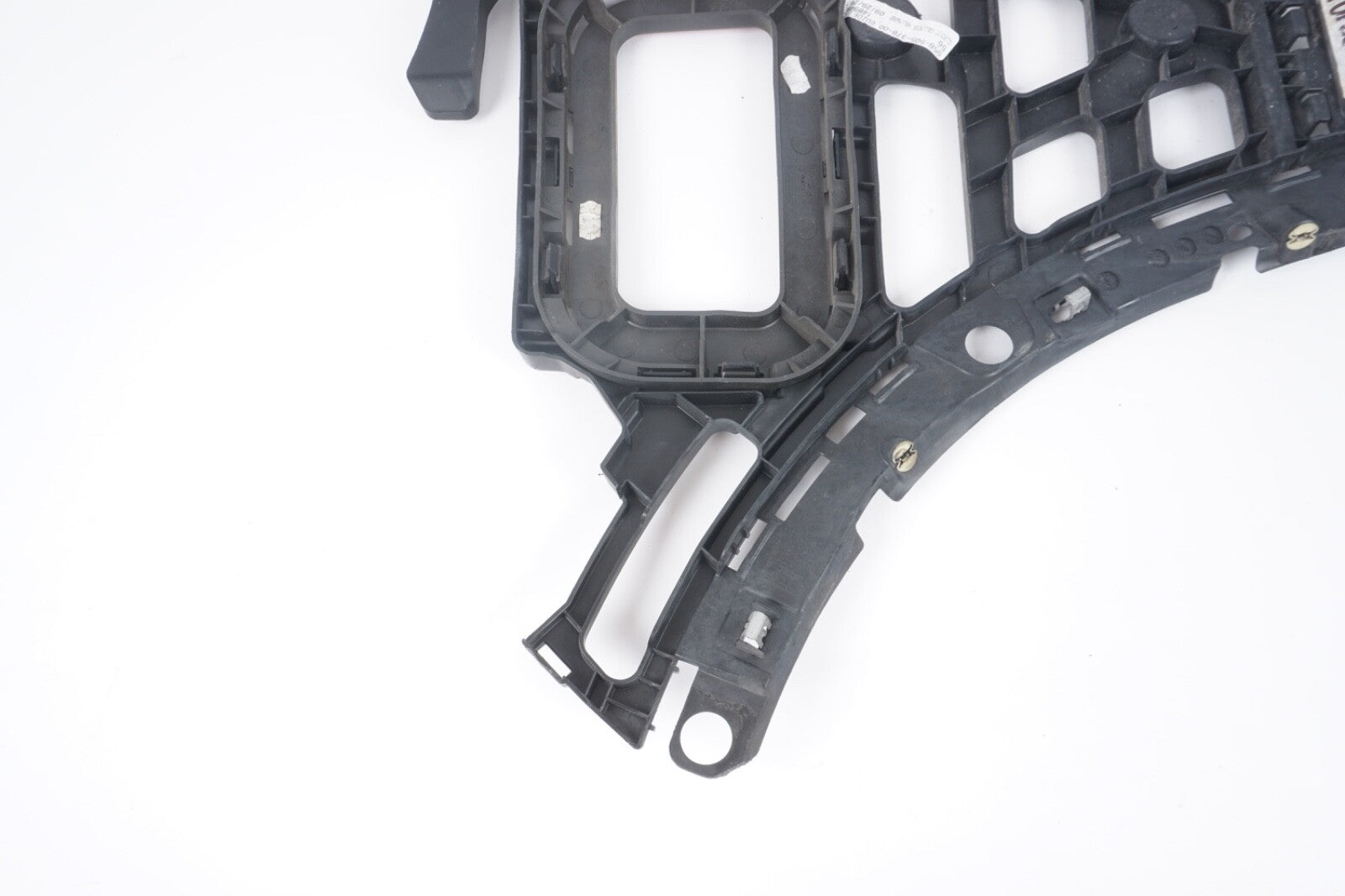 2011 - 2018 Porsche Cayenne  Rear RH Bumper Cover Bracket Guide