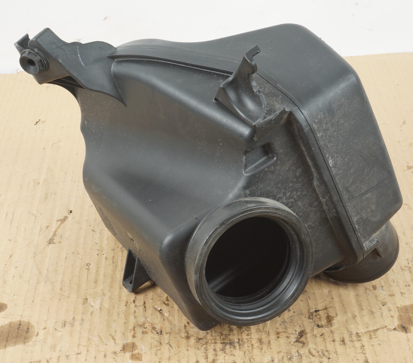 17-20 CHRYSLER PACIFICA  AIR CLEANER INTAKE DUCT HOSE TUBE OEM
